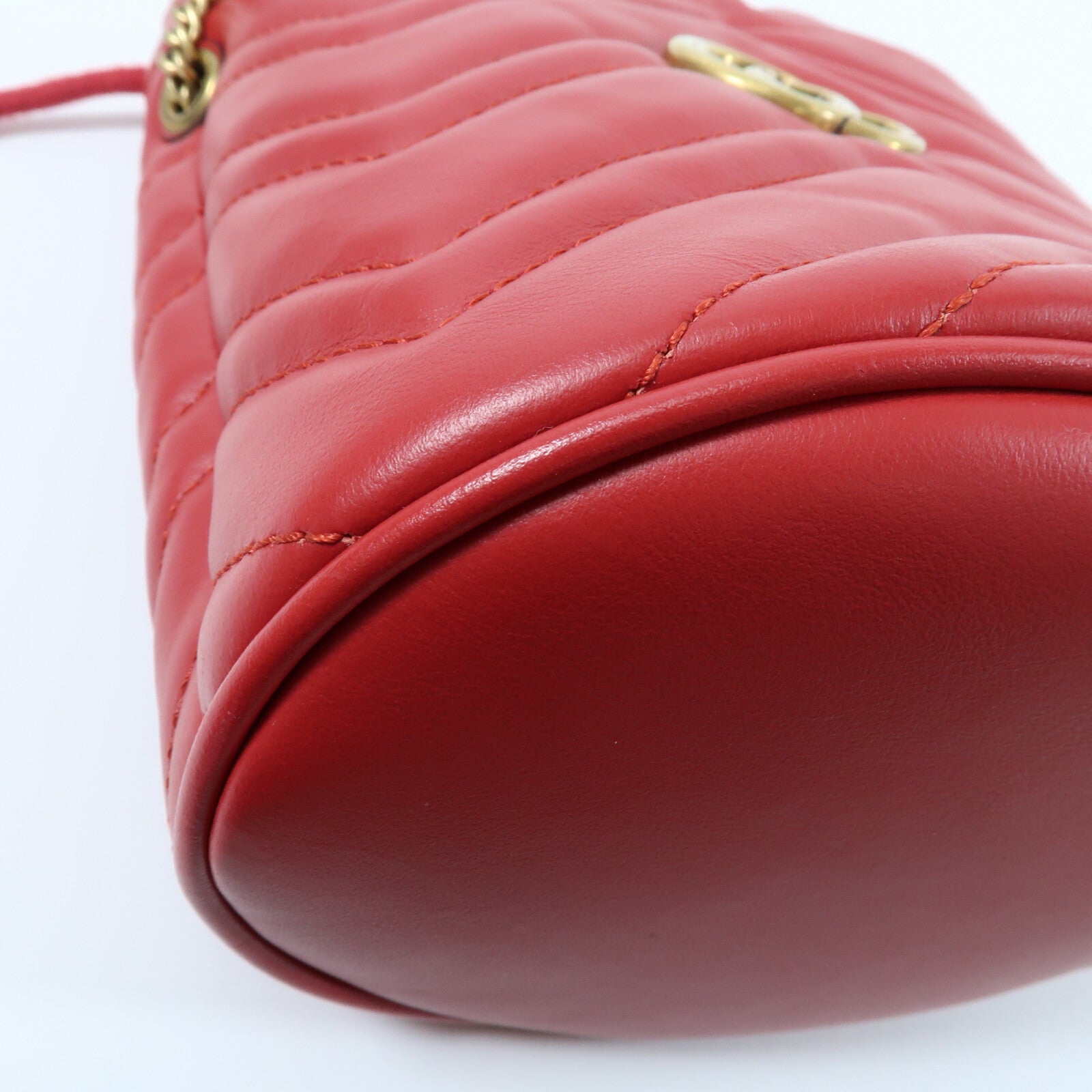 GUCCI 牛皮皮革GG Marmont Bucket鏈帶肩背袋
