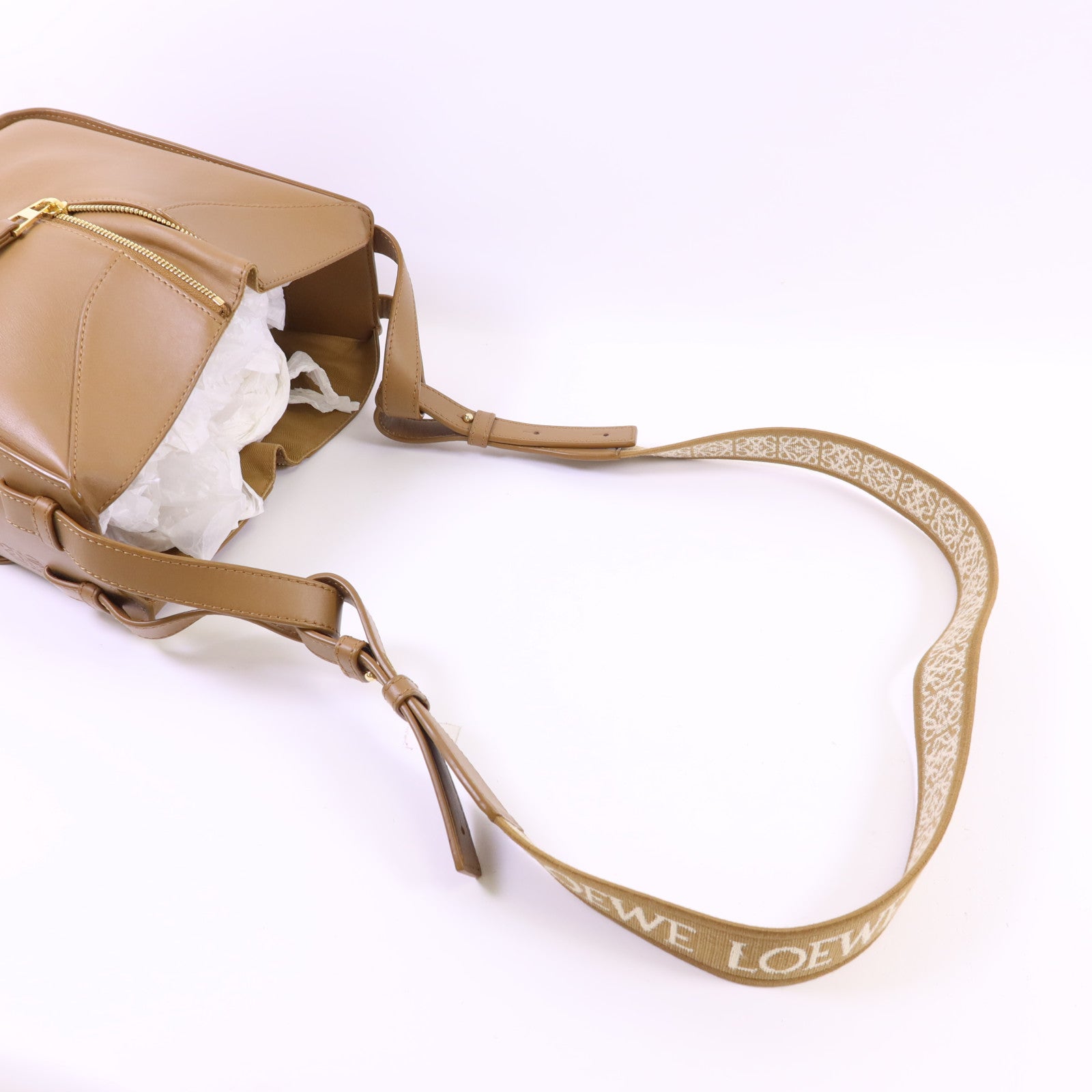 LOEWE 牛皮皮革Hammock Small金扣手挽肩背兩用袋