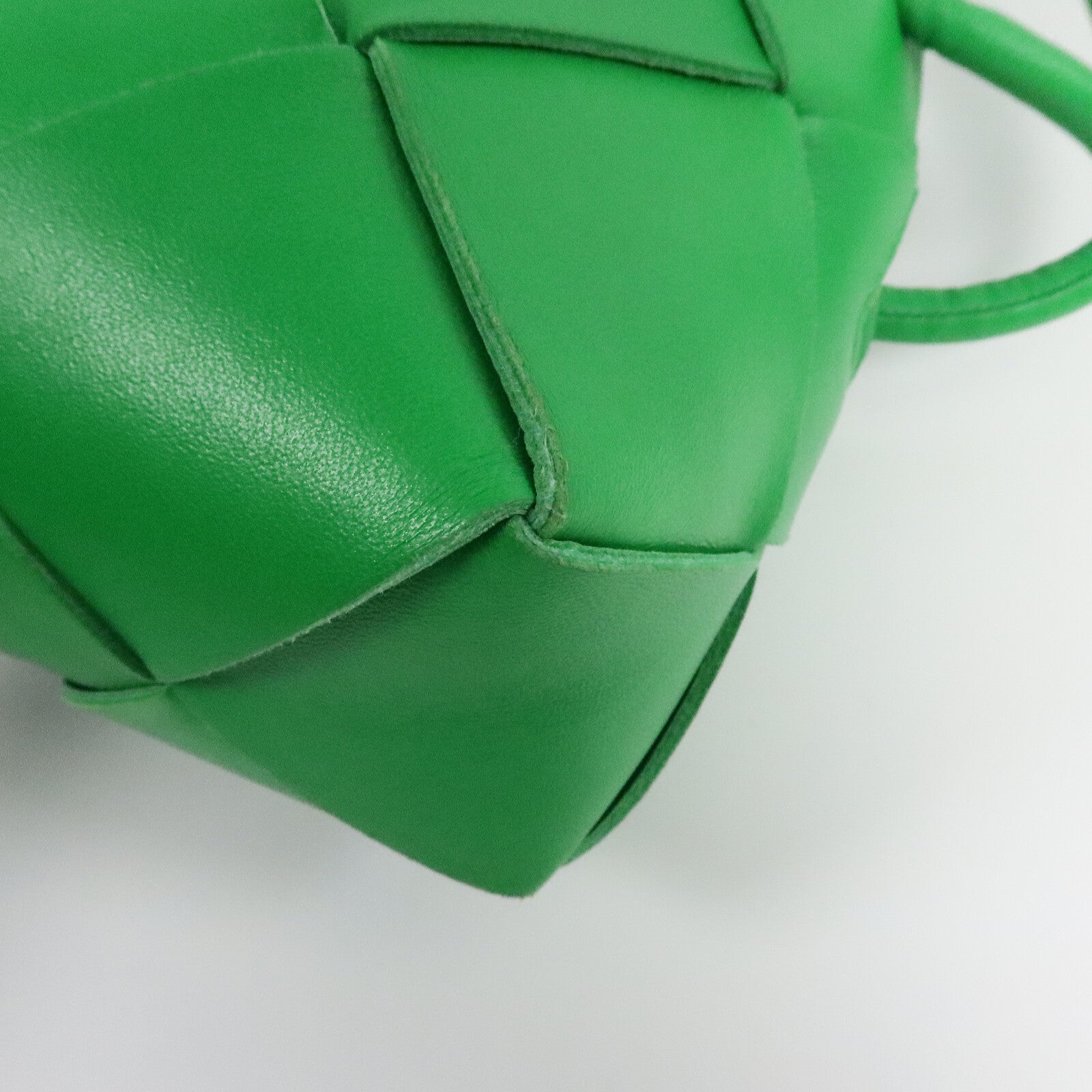 BOTTEGA VENETA 羊皮皮革Mini Cassette Camera Bag肩背袋