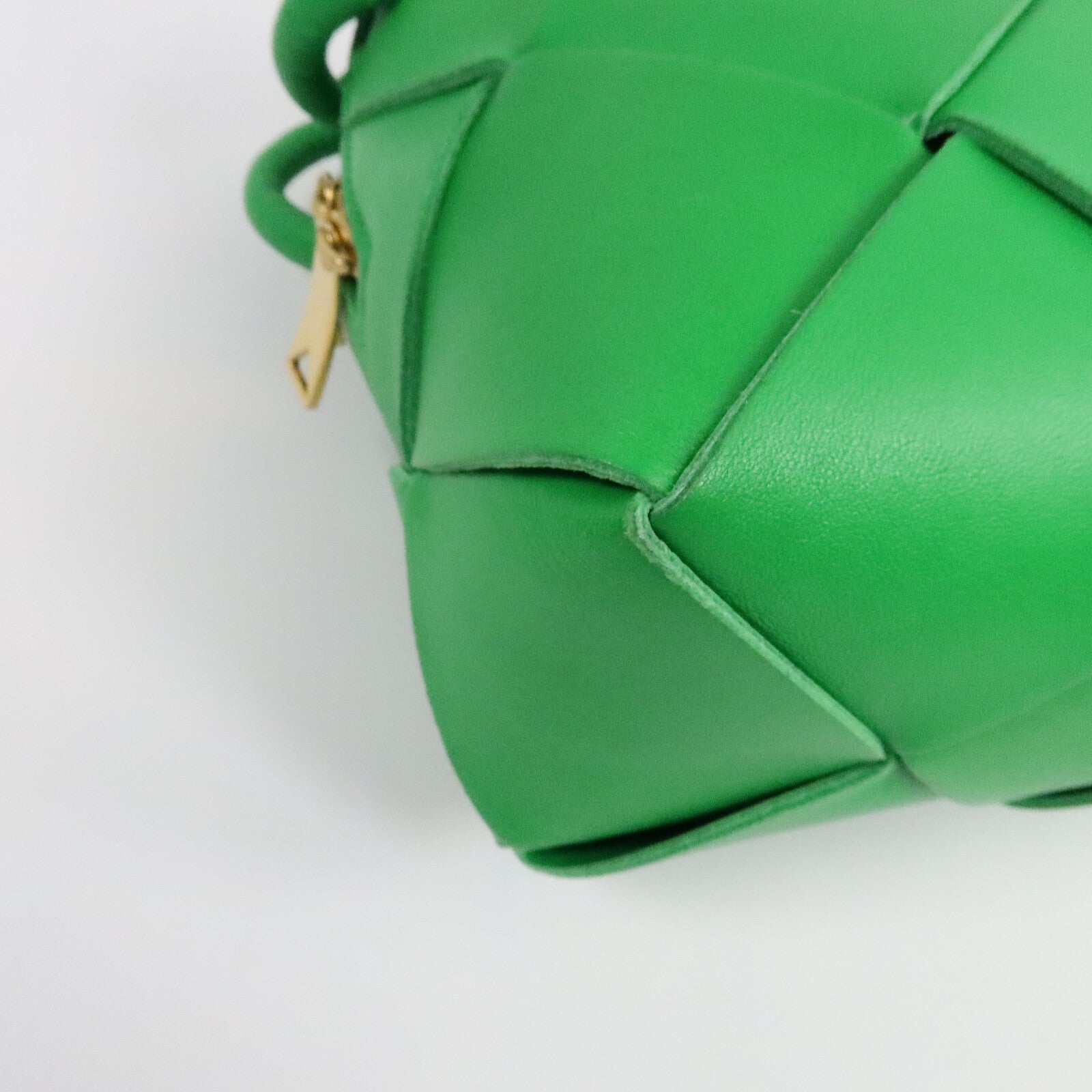 BOTTEGA VENETA 羊皮皮革Mini Cassette Camera Bag肩背袋
