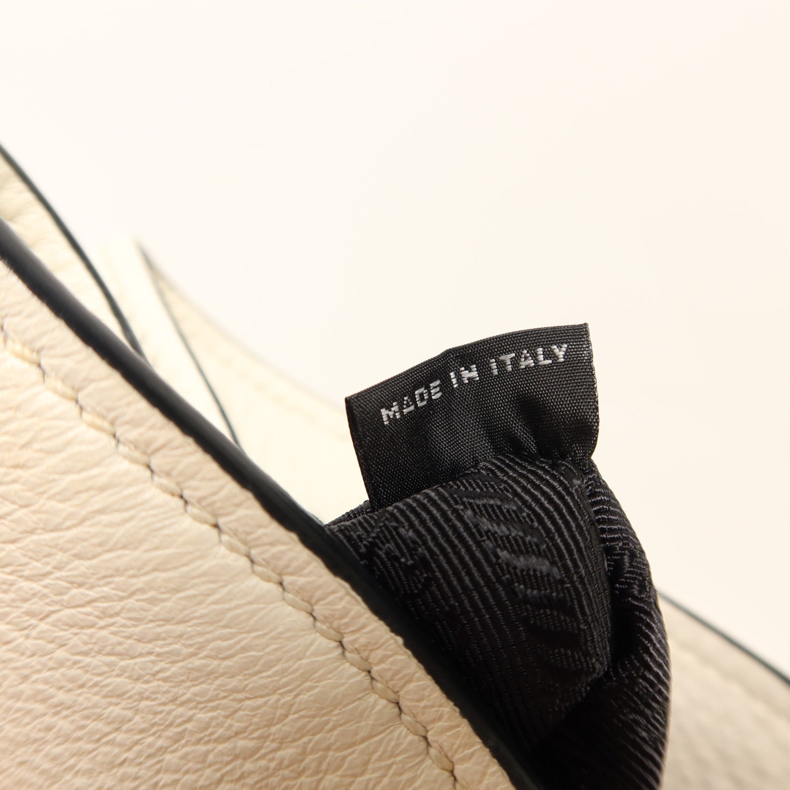 PRADA 牛皮皮革Shoulder Bag金扣手挽肩背兩用袋