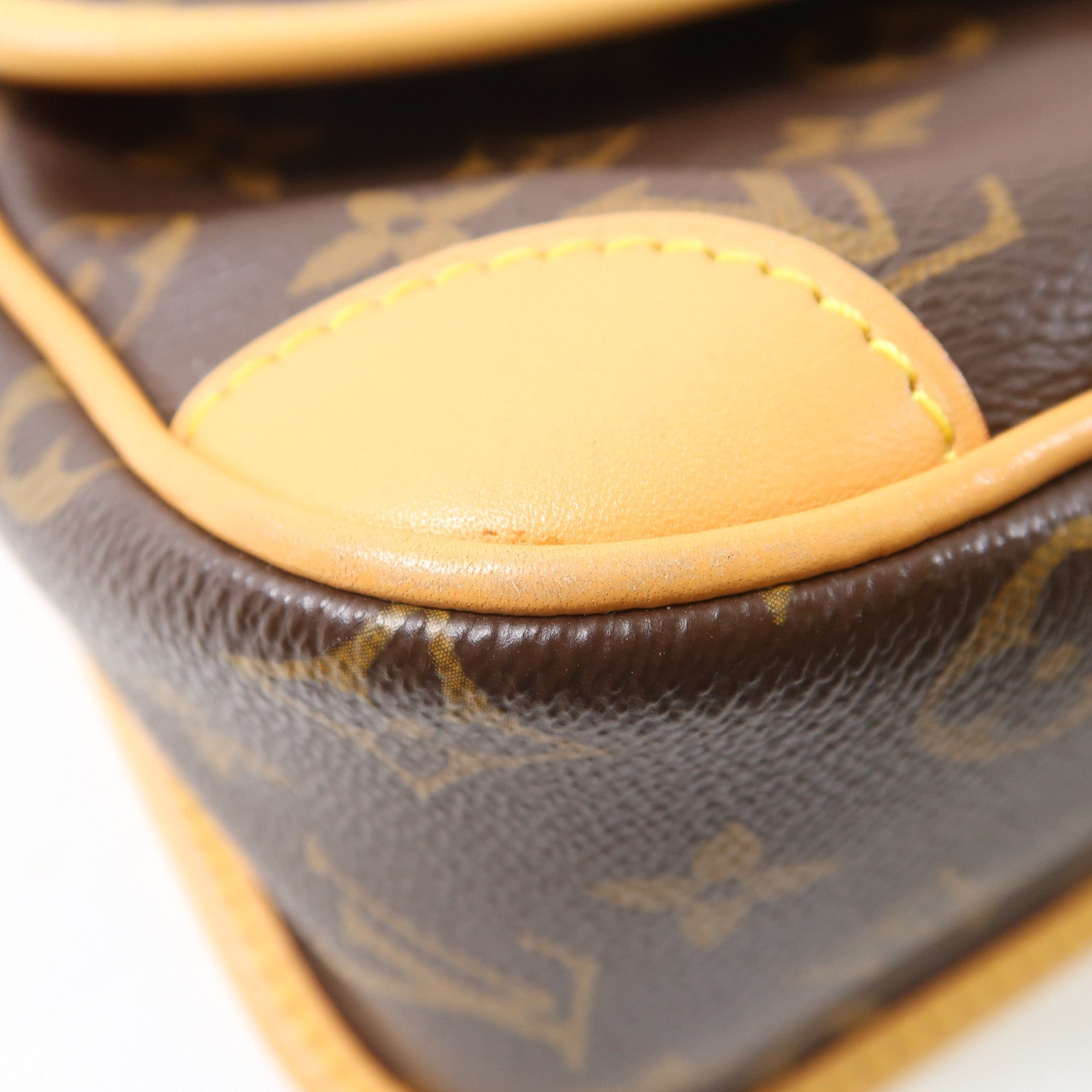 LOUIS VUITTON Monogram Diane金扣肩背袋啡色