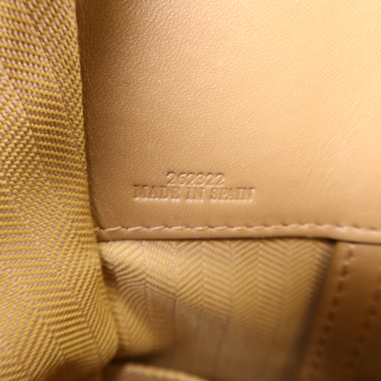 LOEWE 牛皮皮革Hammock Small金扣手挽肩背兩用袋