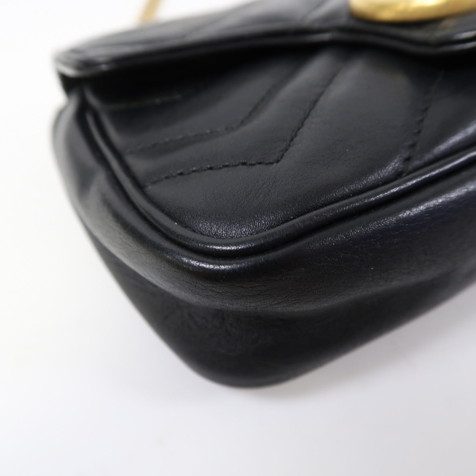 GUCCI 牛皮皮革GG Marmont Super Mini金扣鏈帶肩背袋黑色
