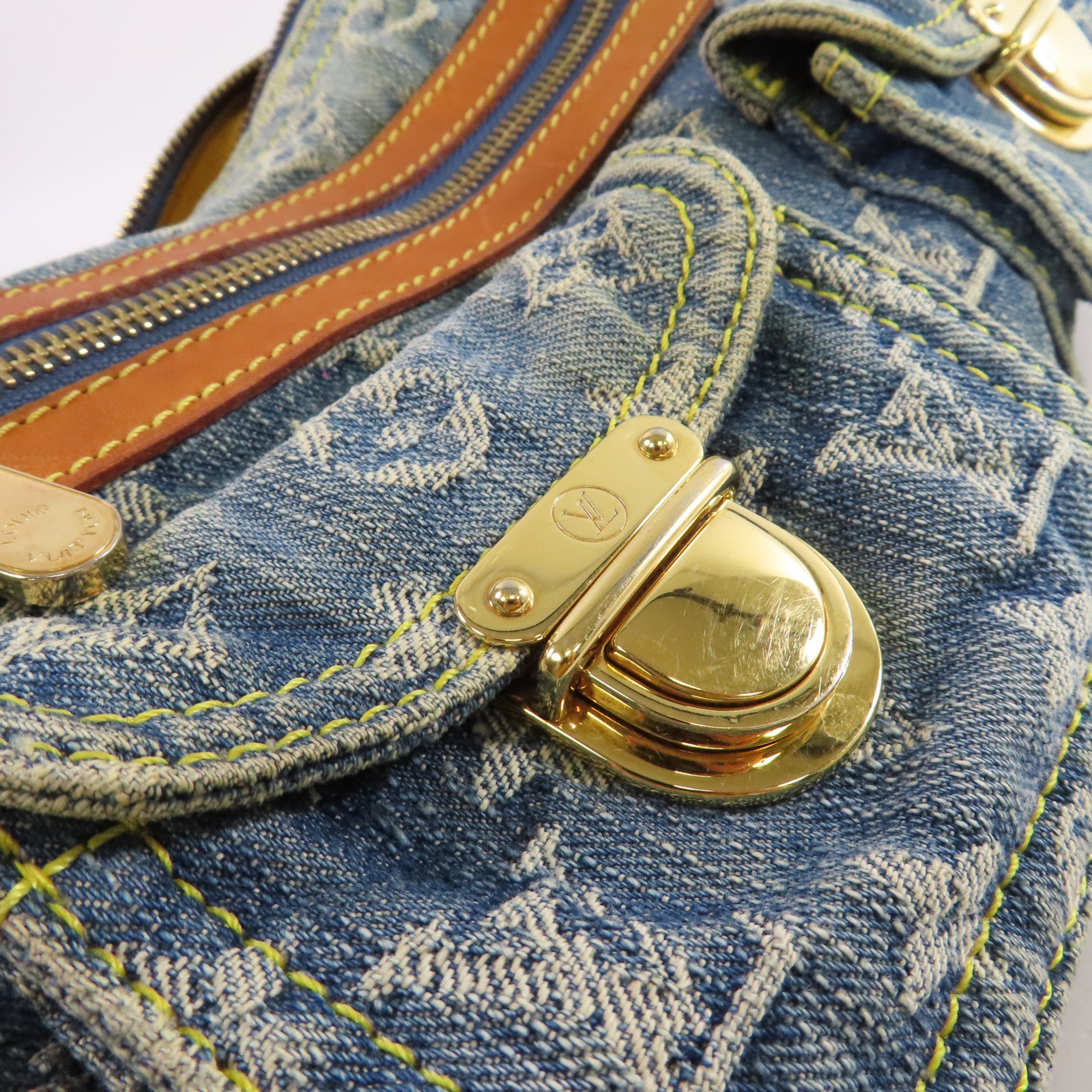 LOUIS VUITTON Monogram Denim Baggy PM Shoulder Bag金扣肩背袋藍色