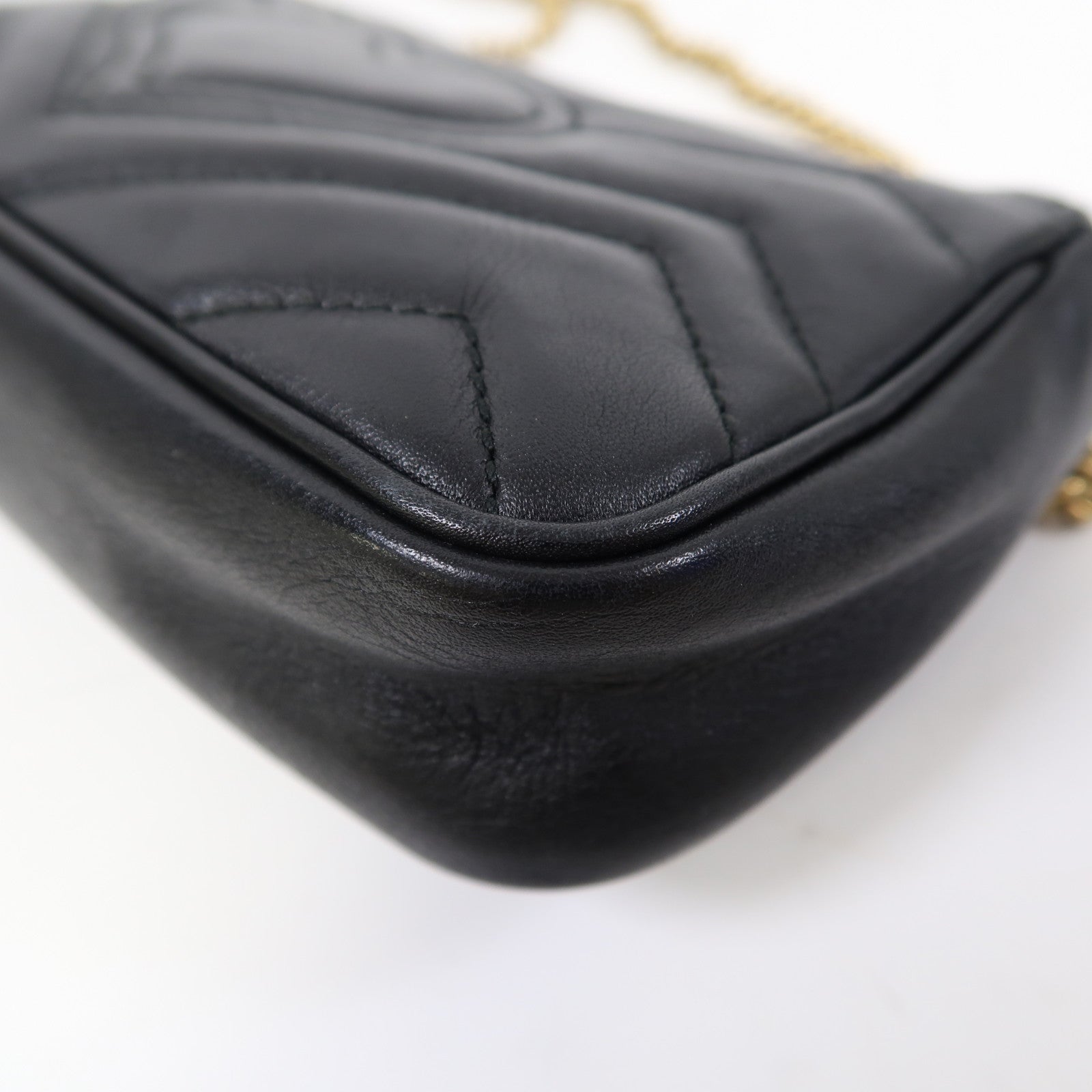 GUCCI 牛皮皮革GG Marmont Super Mini金扣鏈帶肩背袋黑色