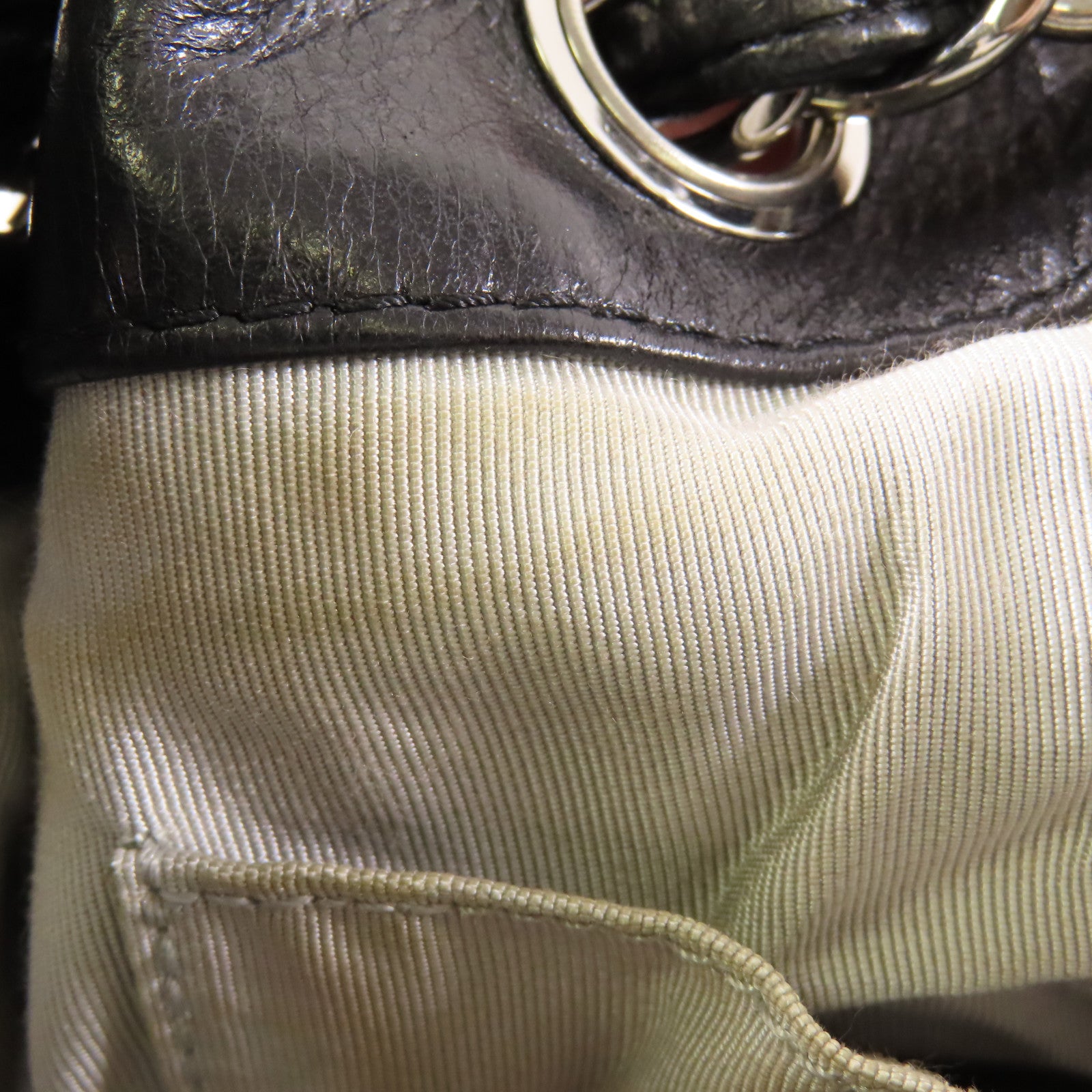 CHANEL 牛皮皮革Shoulder Bag銀扣肩背袋