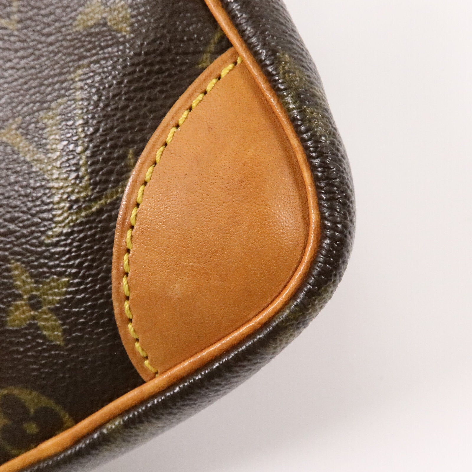 LOUIS VUITTON Monogram Danube金扣肩背袋