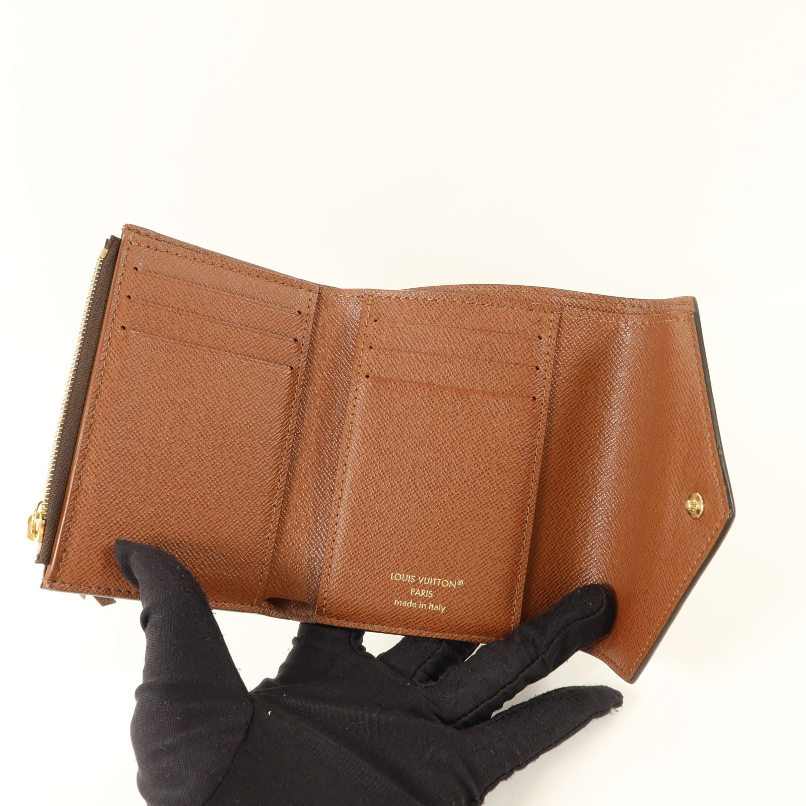LOUIS VUITTON Monogram Victorine錢包