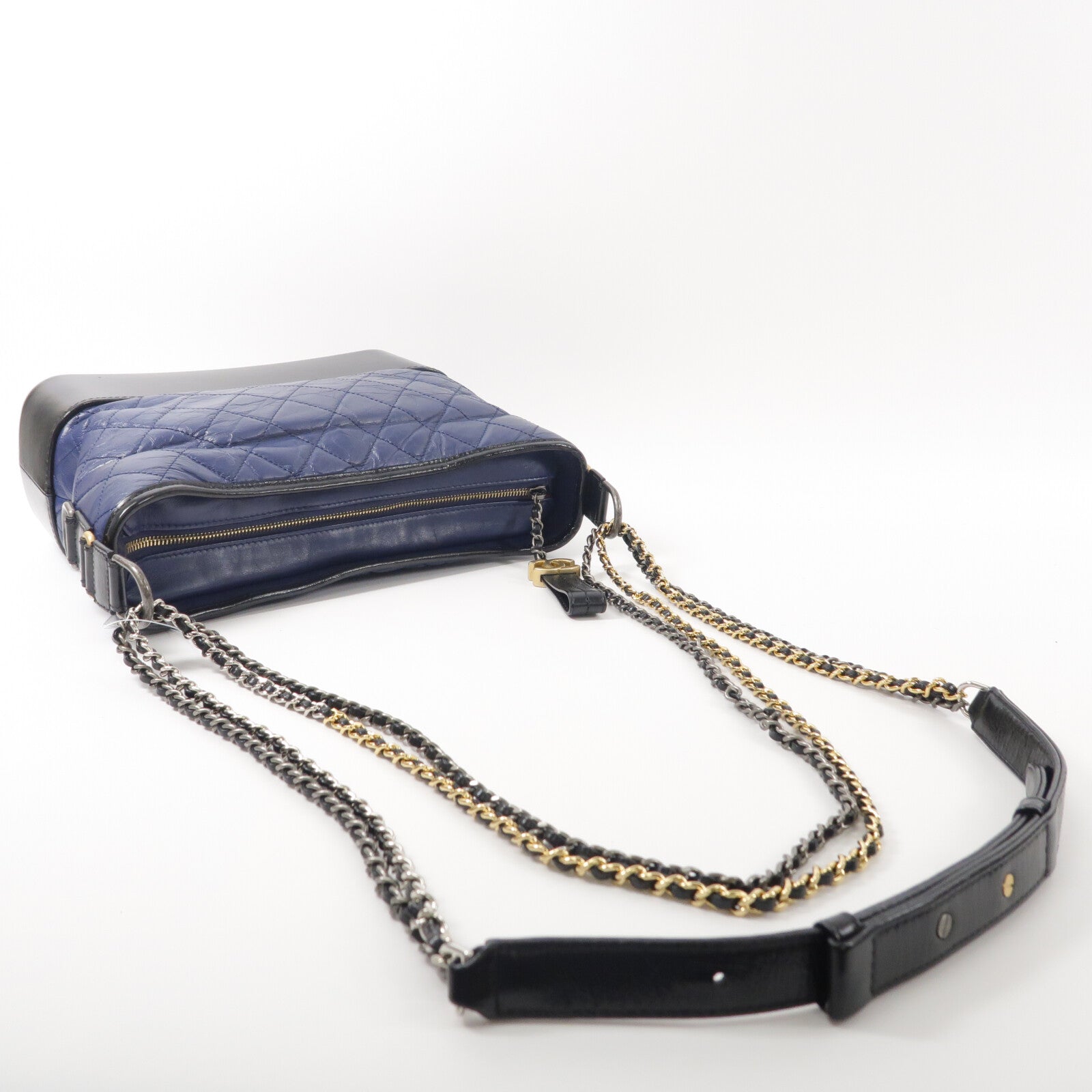 CHANEL 牛皮皮革Gabrielle Medium鏈帶肩背袋