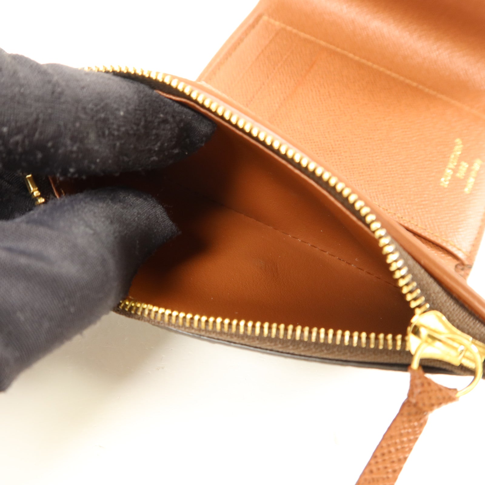 LOUIS VUITTON Monogram Victorine錢包