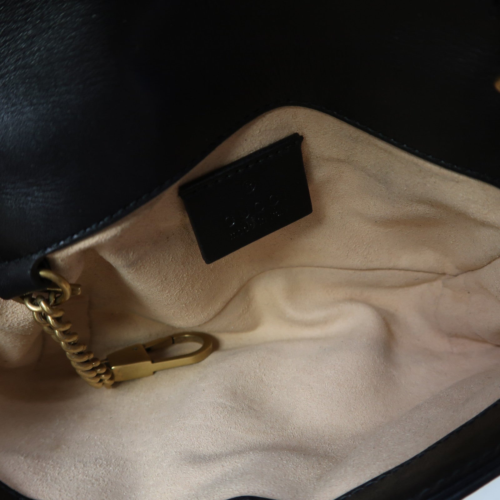 GUCCI 牛皮皮革GG Marmont Super Mini金扣鏈帶肩背袋黑色
