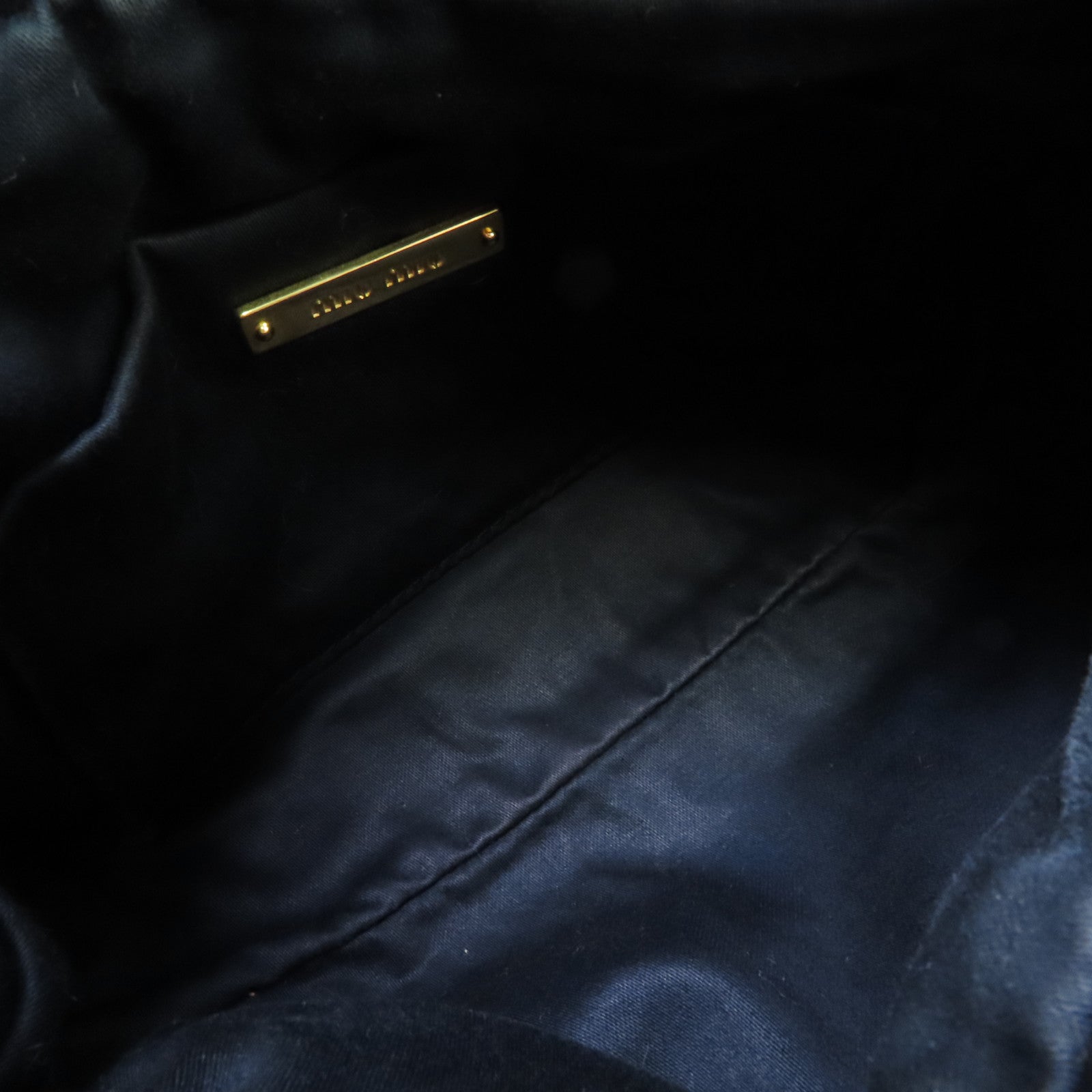 Miu Miu 羊皮皮革Shoulder Bag銀扣肩背袋