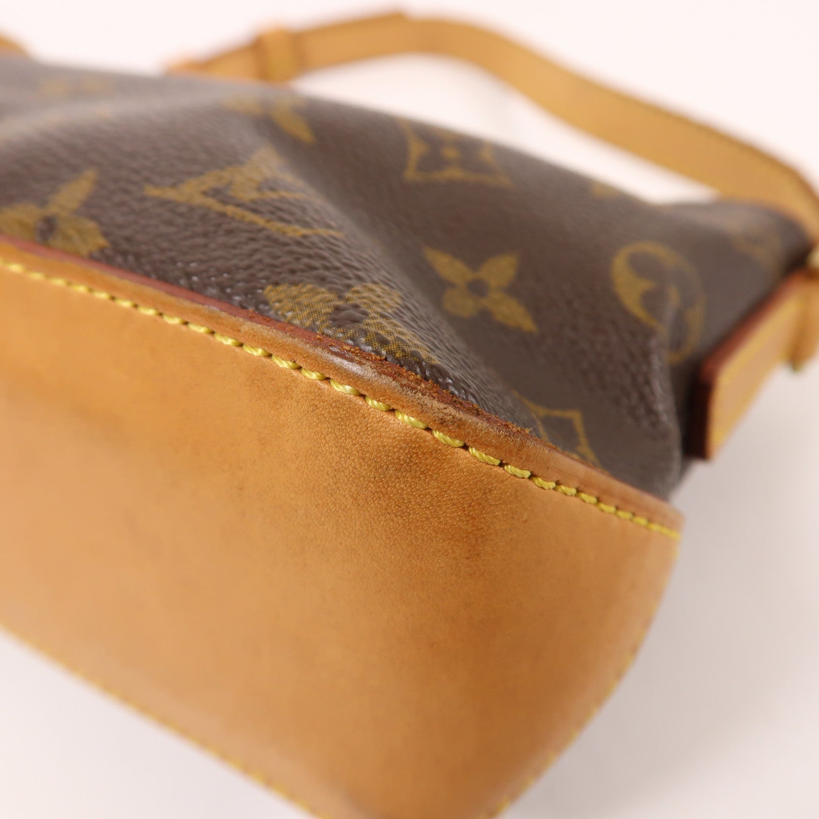 LOUIS VUITTON Monogram Trotteur金扣肩背袋棕色