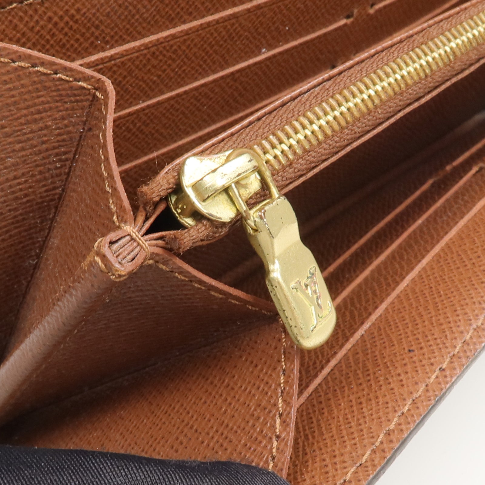 LOUIS VUITTON Monogram Sarah Wallet金扣長錢包