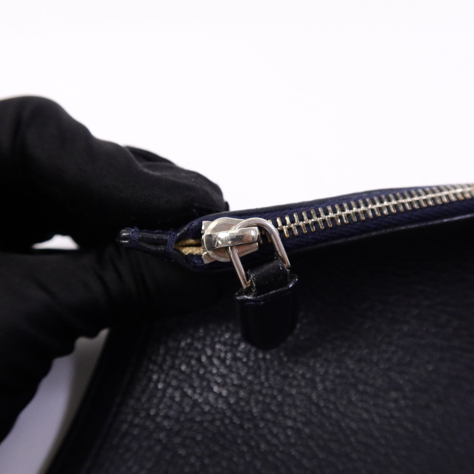 GIVENCHY 牛皮皮革Hand Bag手拿包
