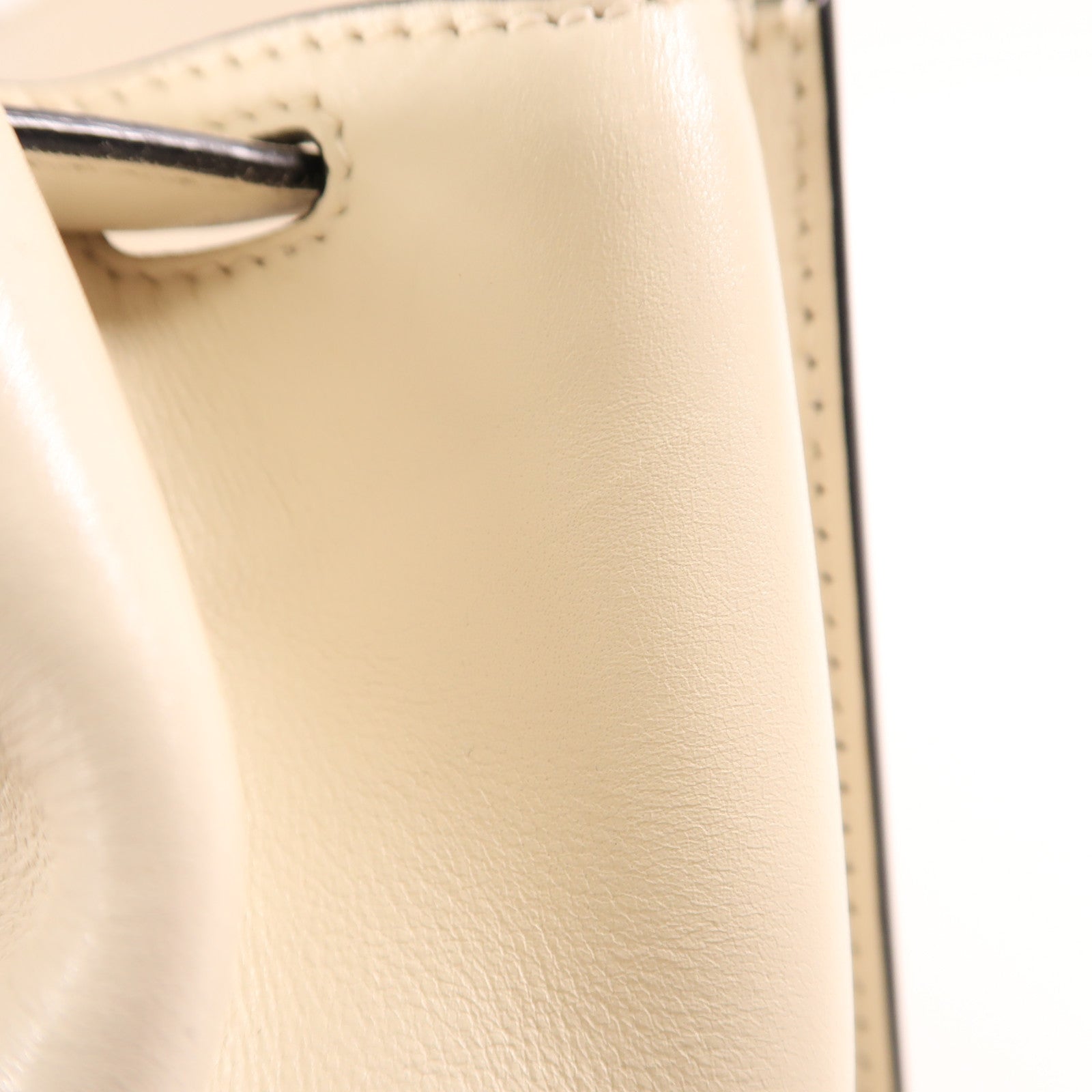 Valentino 【激減優惠】牛皮皮革Joylock Shoulder Bag金扣手挽肩背兩用袋