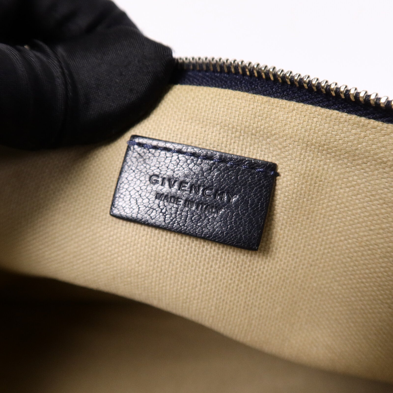 GIVENCHY 牛皮皮革Hand Bag手拿包