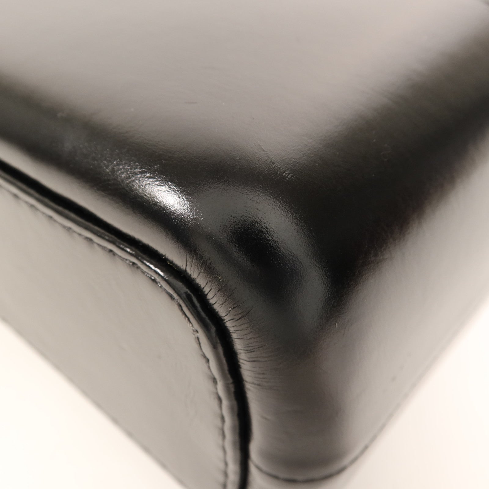 CHANEL 羊皮皮革Gabrielle Medium鏈帶肩背袋