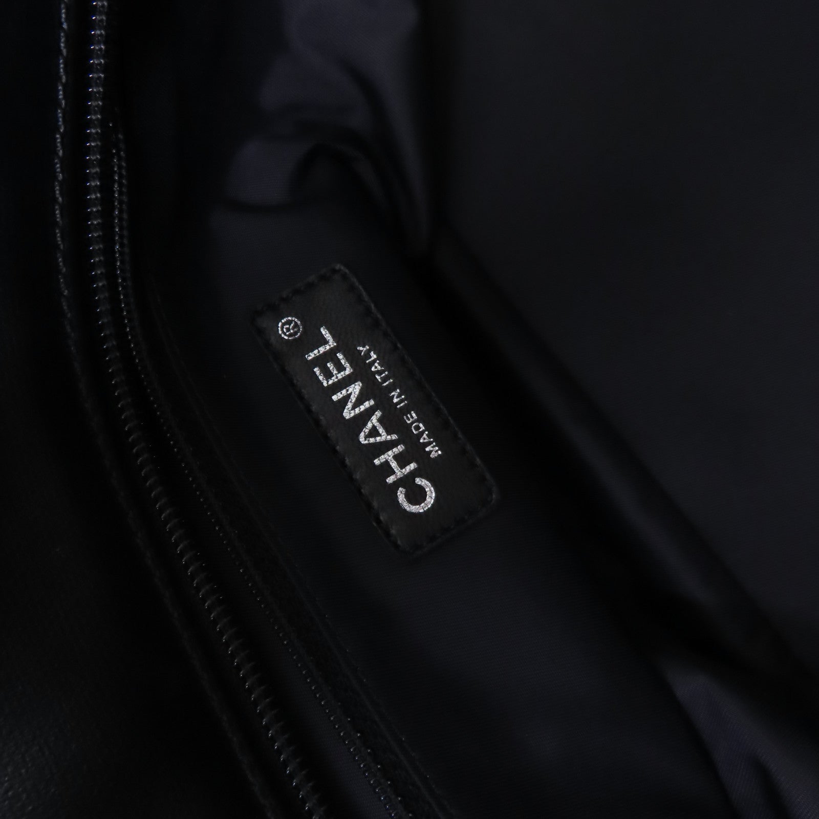 CHANEL 菱格塗層帆布Biarritz Tote Bag Large Tote Bag銀扣肩背袋