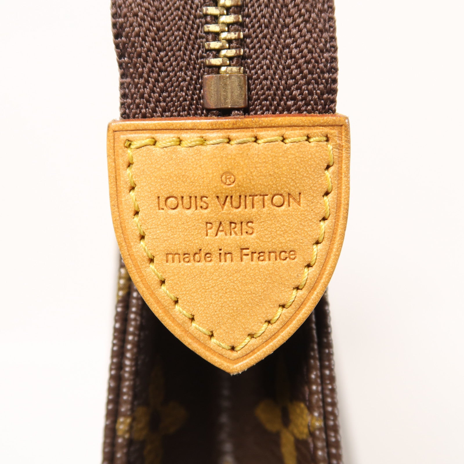 LOUIS VUITTON Monogram Toiletry Pouch 26金扣手拿包