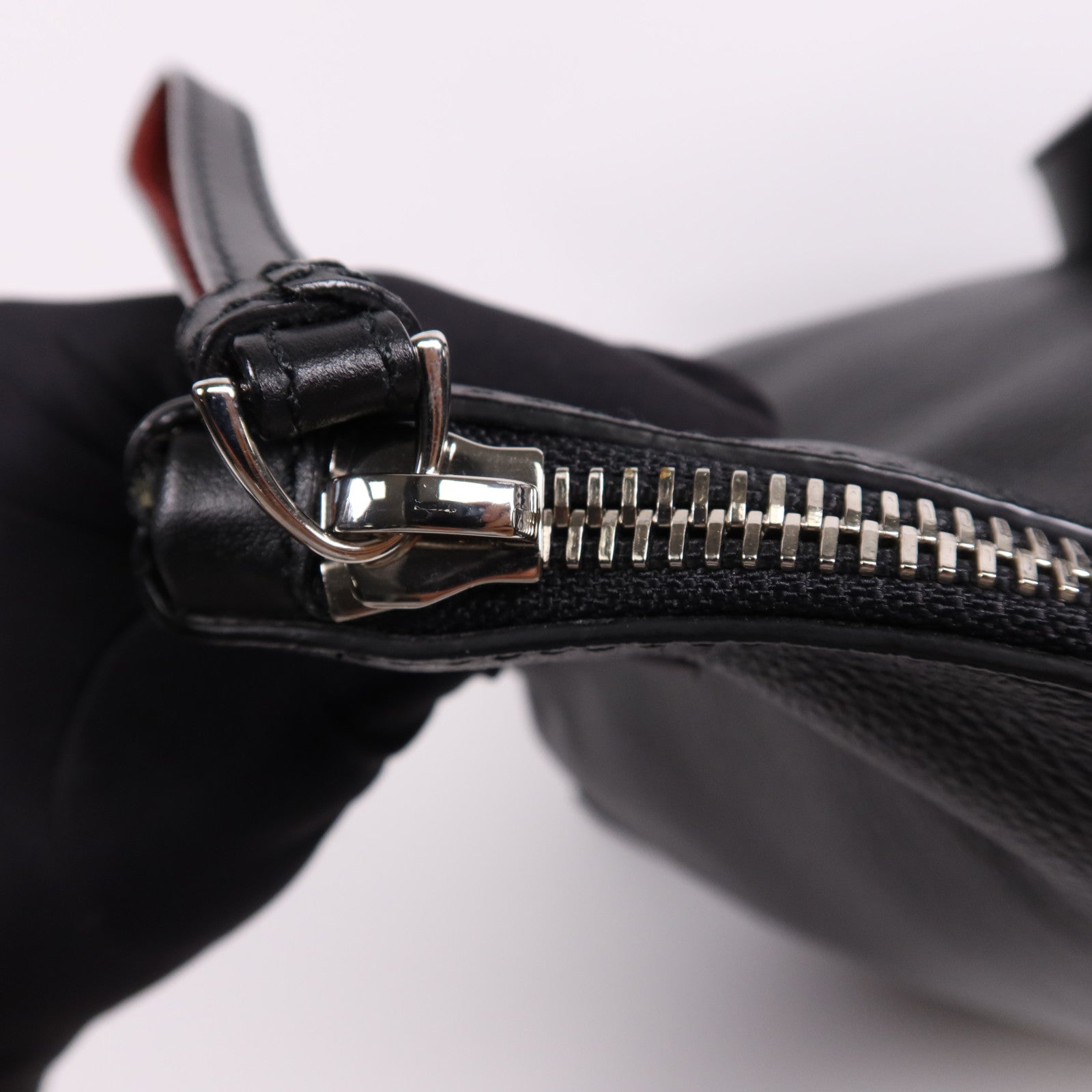 BALLY 牛皮皮革Shoulder Bag銀扣手挽袋