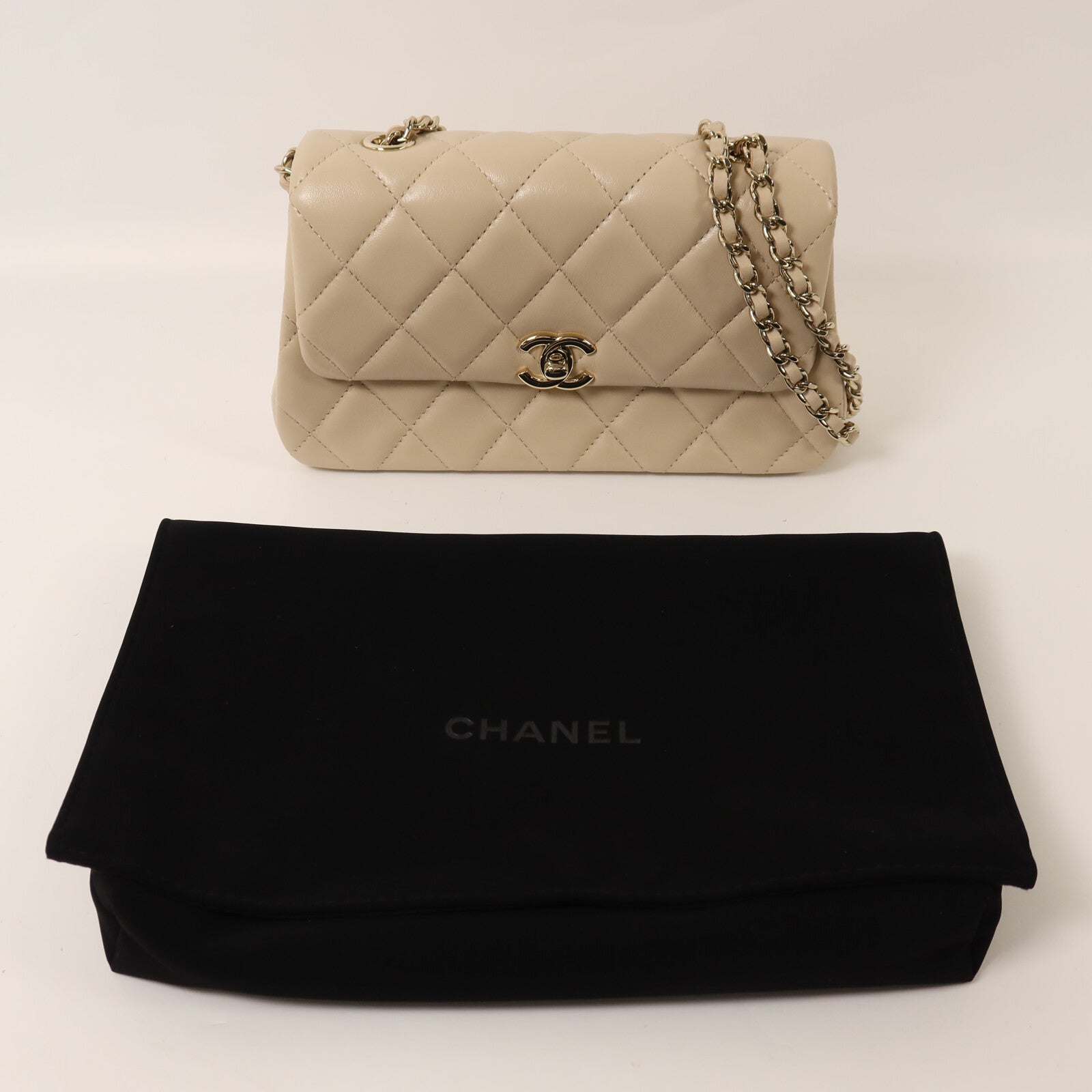 CHANEL 羊皮皮革Chain Shoulder金扣鏈帶肩背袋