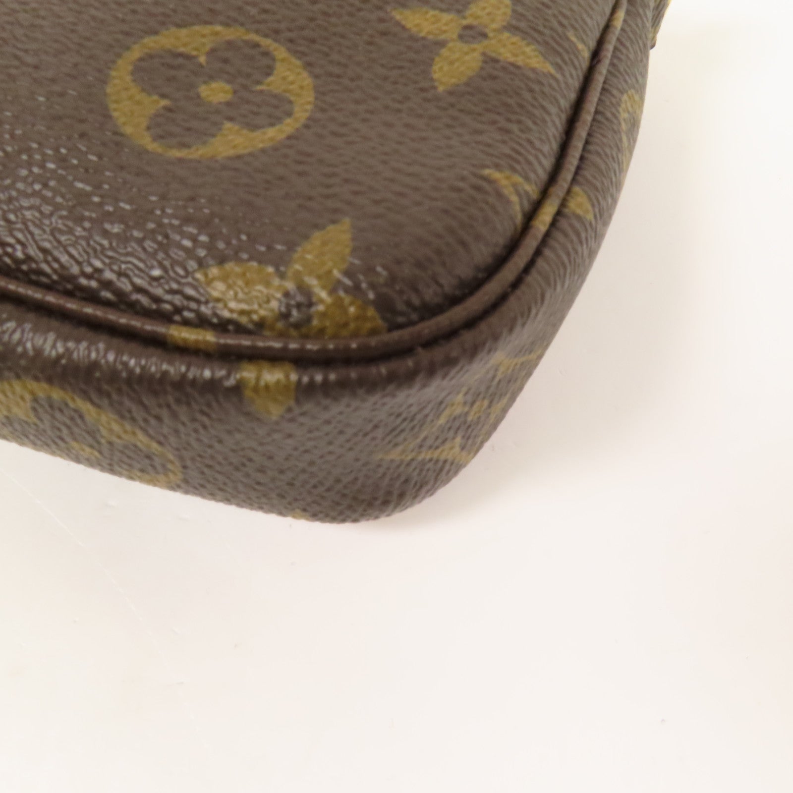 LOUIS VUITTON Monogram Pochette Accessoires金扣手挽袋