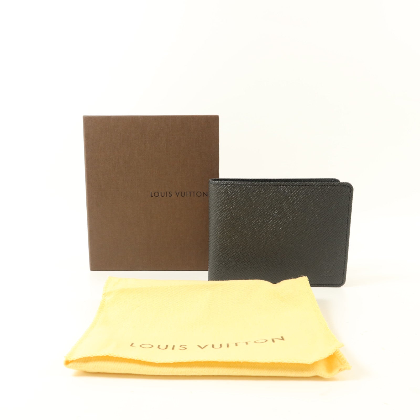 LOUIS VUITTON Taiga Multiple Wallet錢包