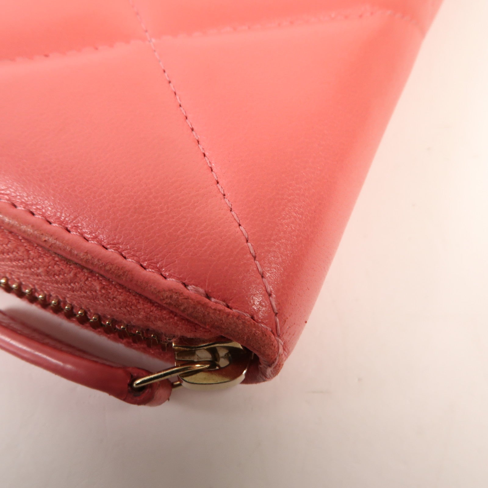 CHANEL 羊皮皮革Wallet金扣錢包