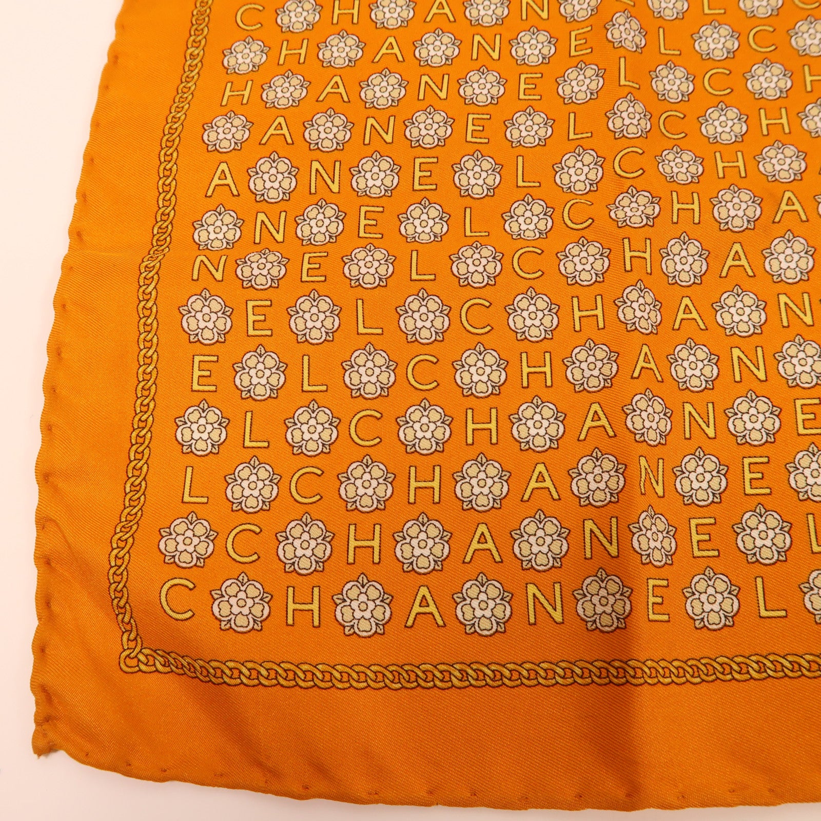 CHANEL 絲質Scarf 45x45絲巾