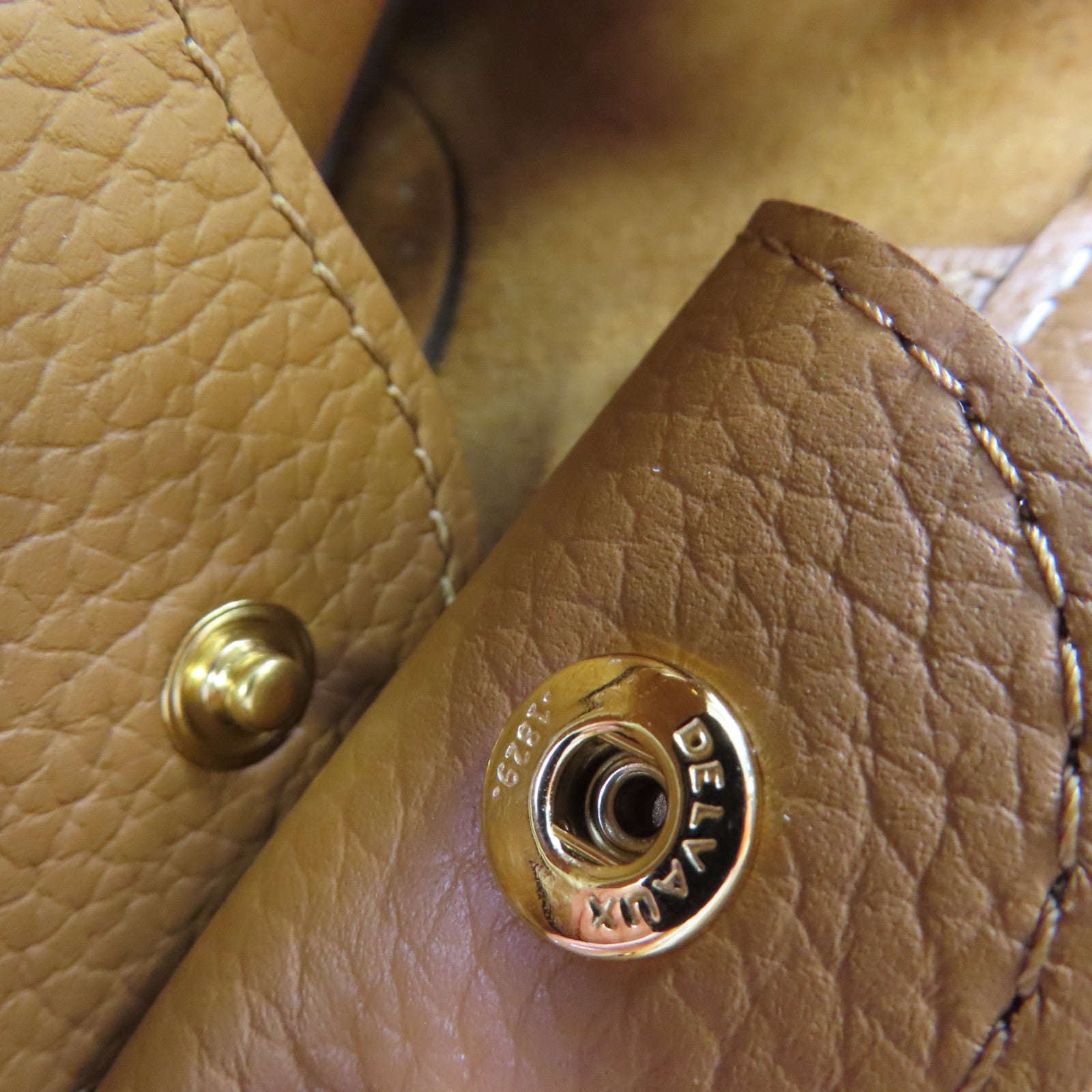 SELECTION 【激減優惠】Delvaux Pin Mini Bucket Surpique Hand Bag金扣手挽袋
