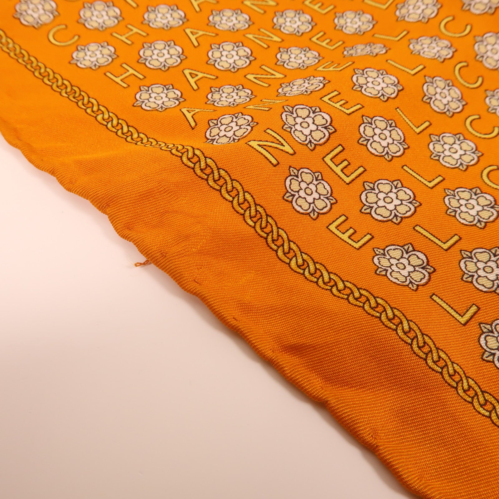 CHANEL 絲質Scarf 45x45絲巾