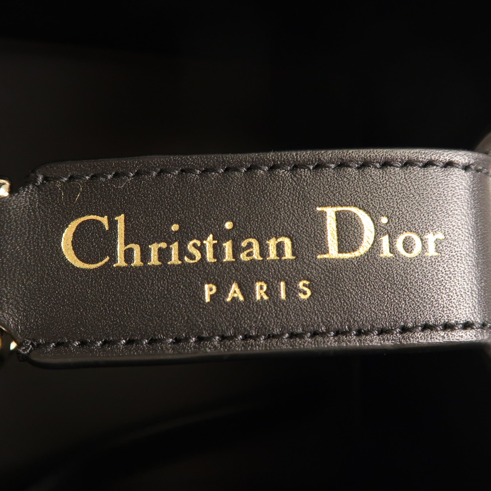 Dior 牛皮皮革Toujours Bag金扣手挽袋