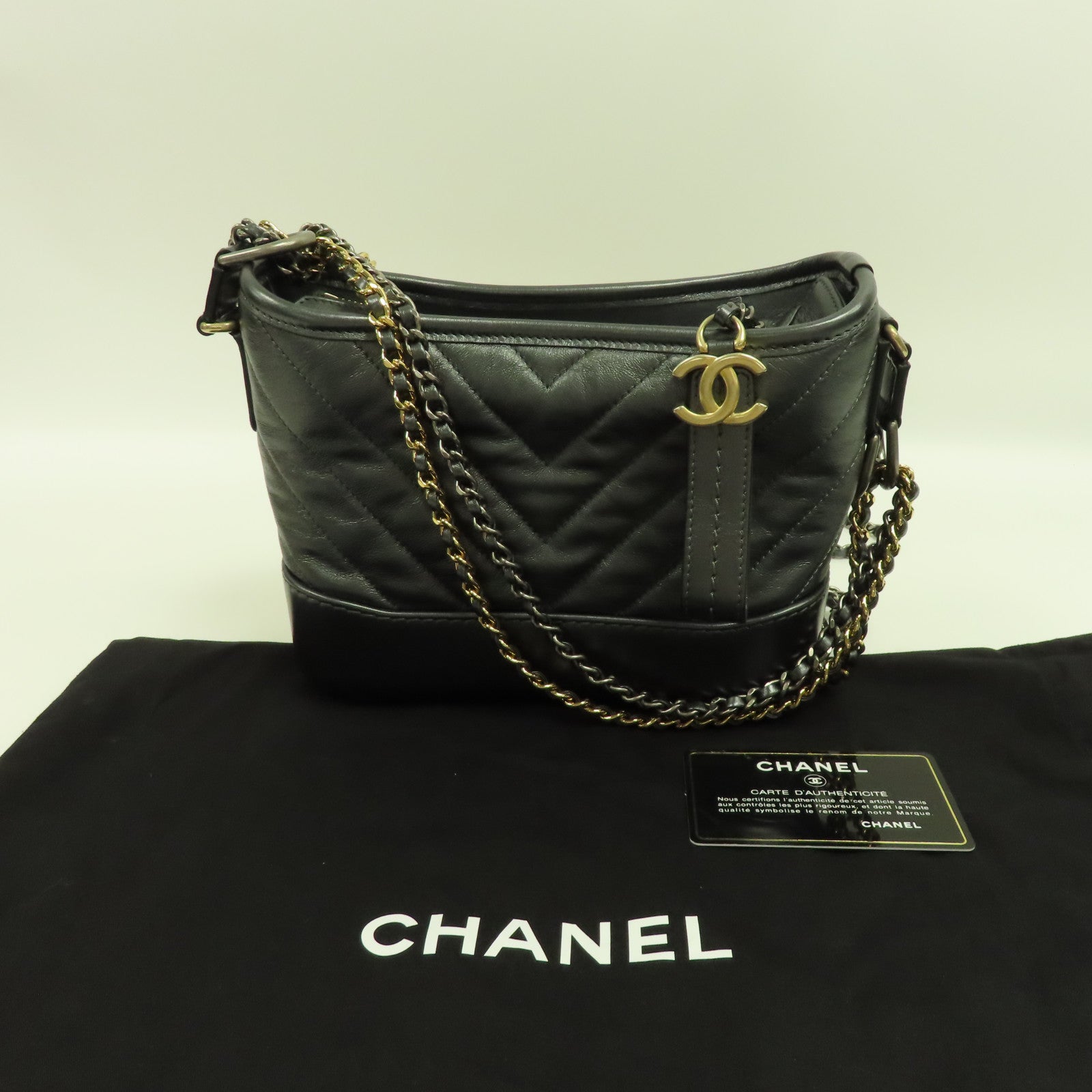 CHANEL 斜紋牛皮皮革Gabrielle Bag金/銀扣鏈帶肩背袋灰色