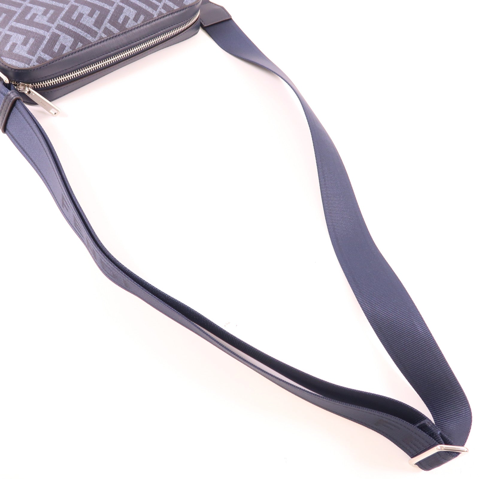 FENDI 塗層帆布Diagonal Camera Case銀扣肩背袋