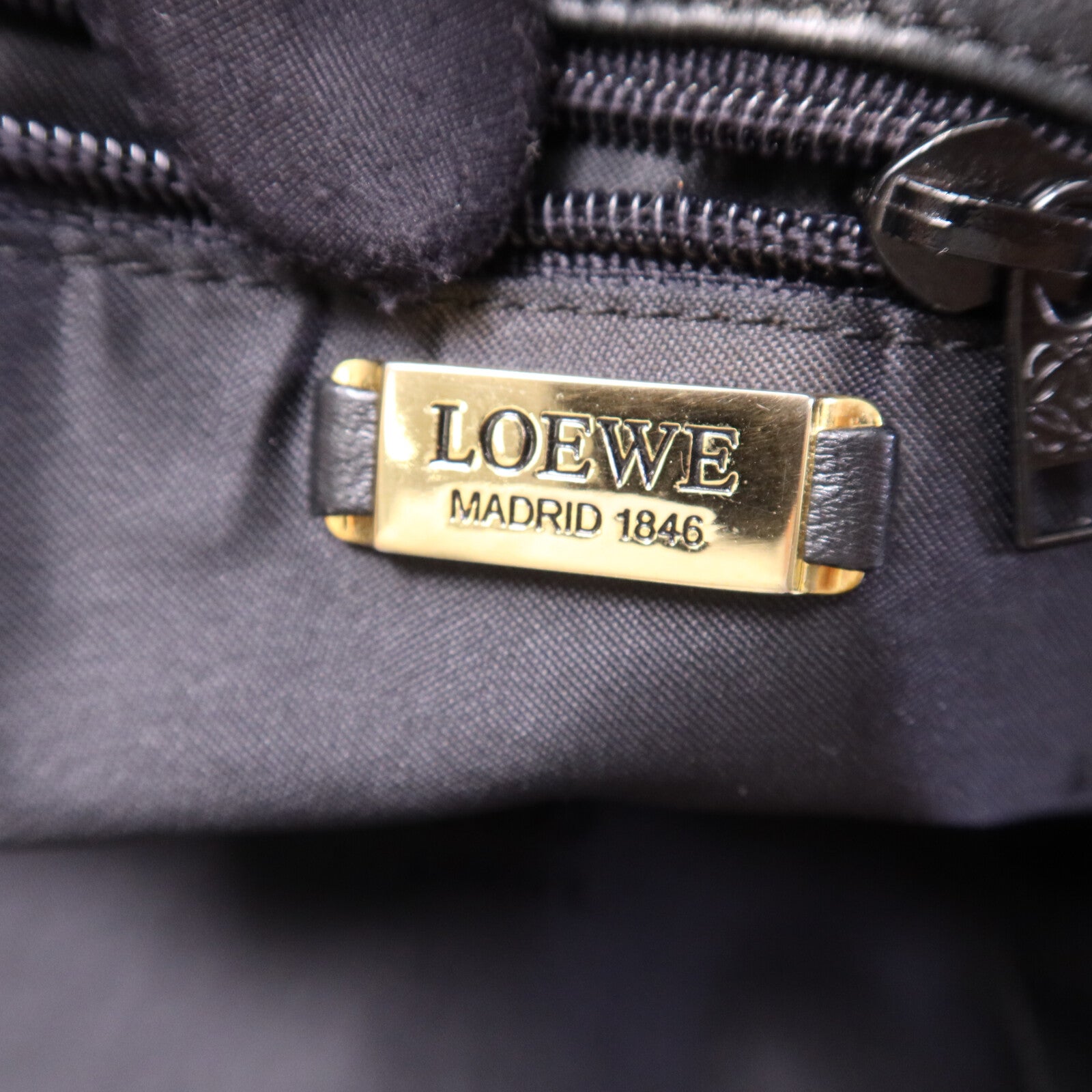 LOEWE 鴕鳥皮革/羊皮皮革Vintage Hand Bag金扣手挽袋