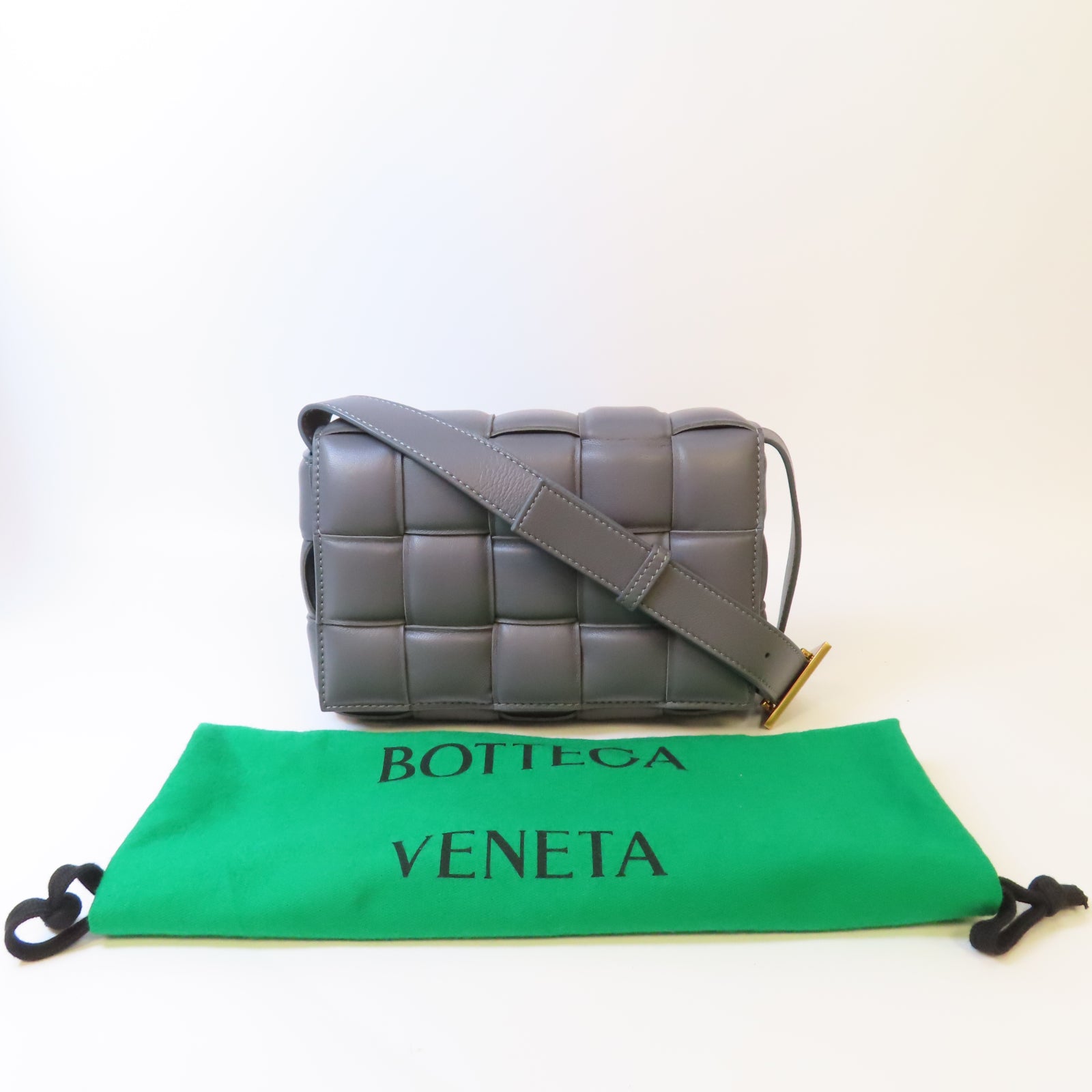 BOTTEGA VENETA 牛皮皮革Shoulder Bag金扣肩背袋灰色