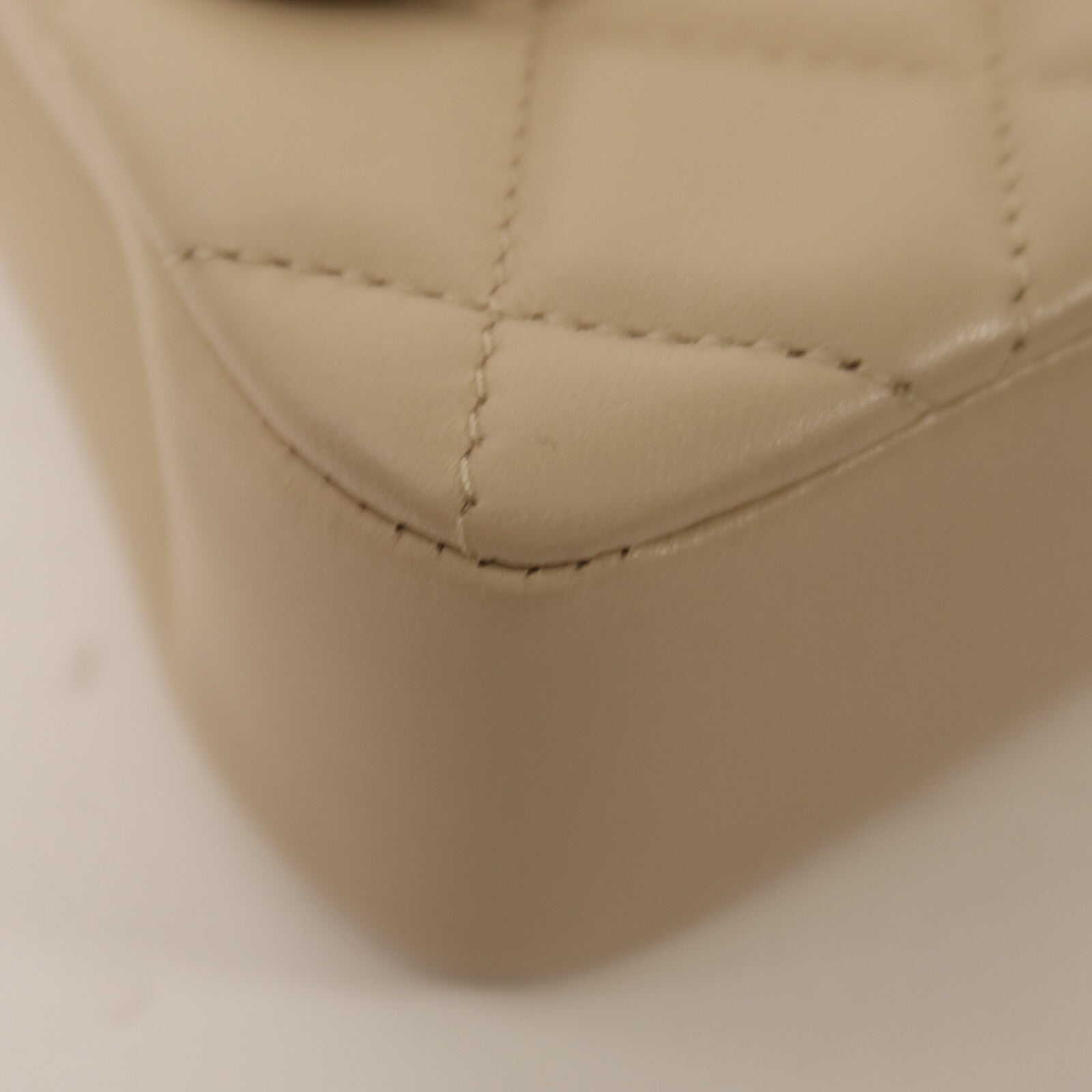 CHANEL 羊皮皮革Chain Shoulder金扣鏈帶肩背袋