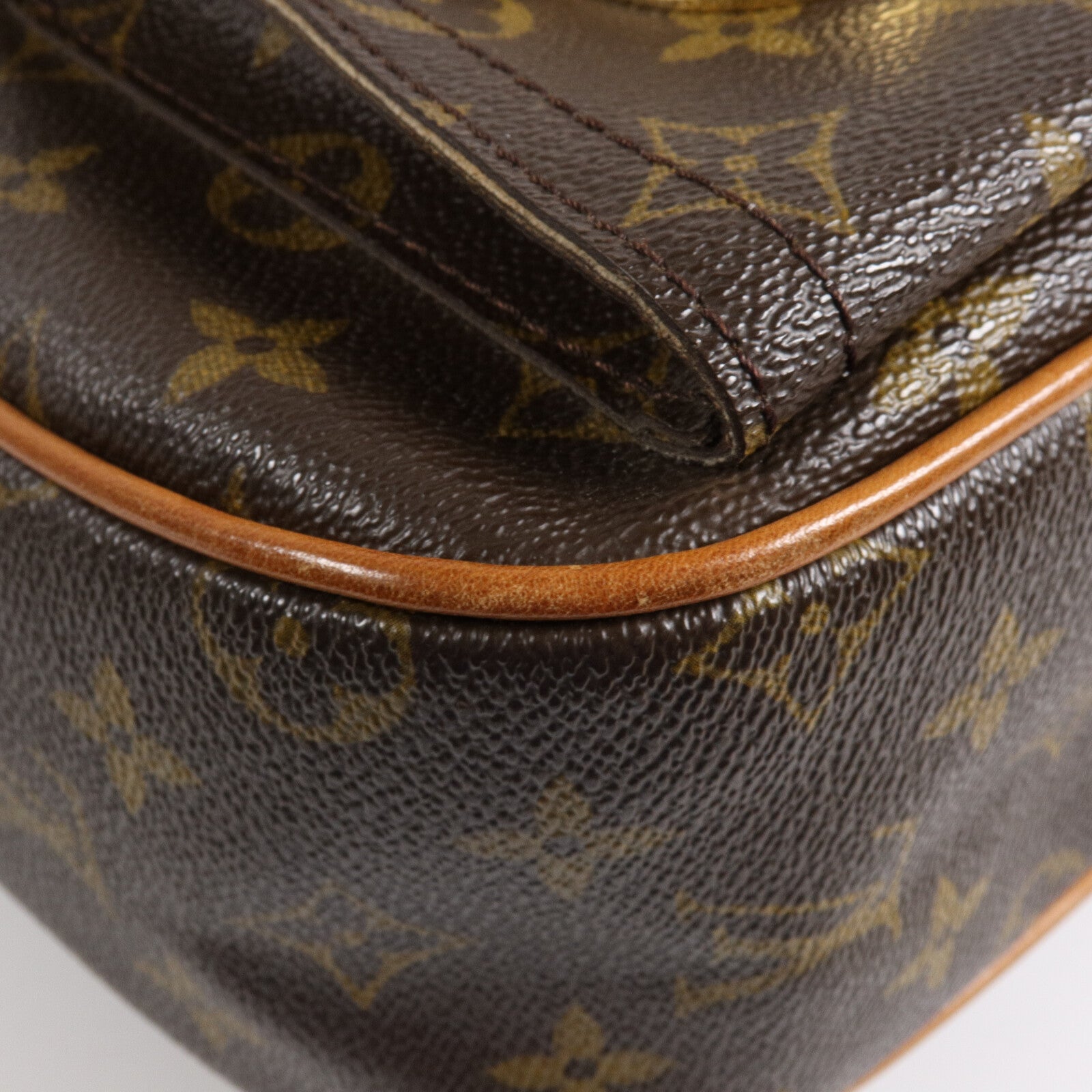 LOUIS VUITTON Monogram Hudson GM肩背袋