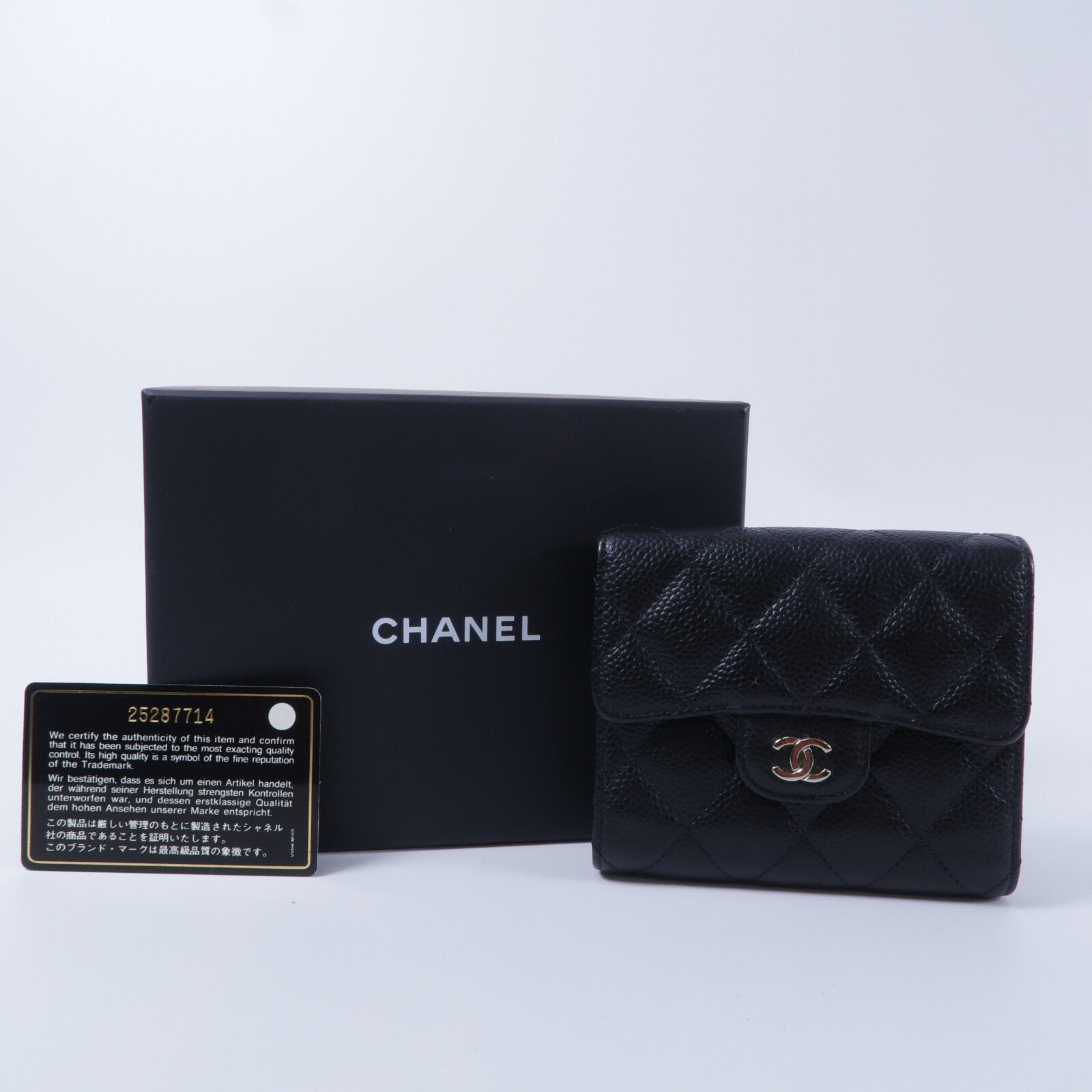 CHANEL 牛皮皮革Classic Small Flap Wallet銀包