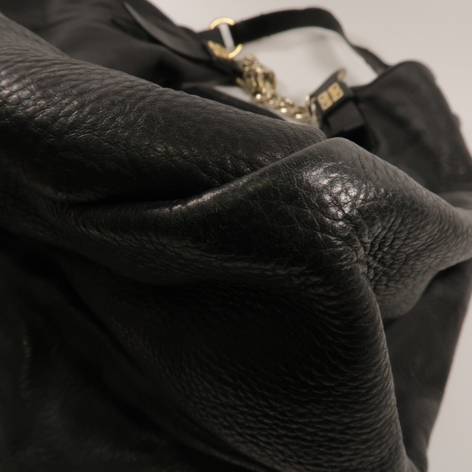 GIVENCHY 牛皮皮革Shoulder Bag鏈帶肩背袋