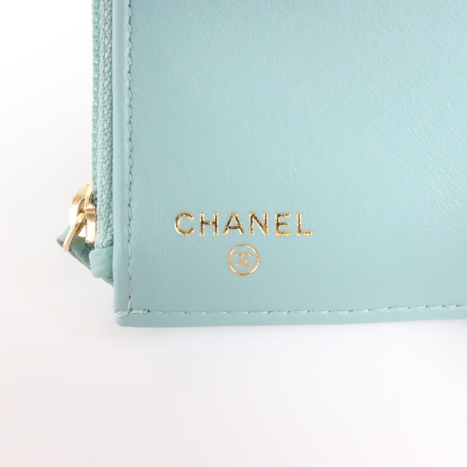 CHANEL 牛皮皮革Boy Wallet金扣錢包