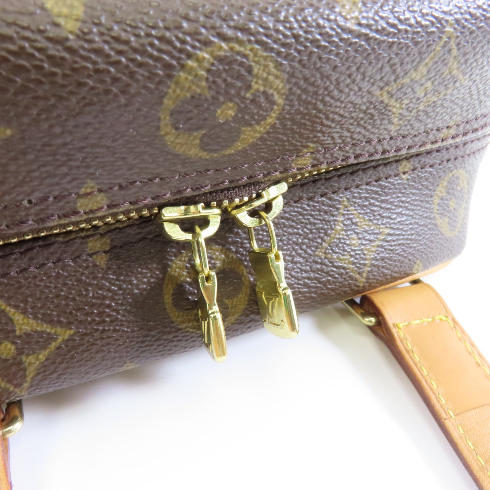 LOUIS VUITTON Monogram Excentri-cite金扣手挽袋啡色