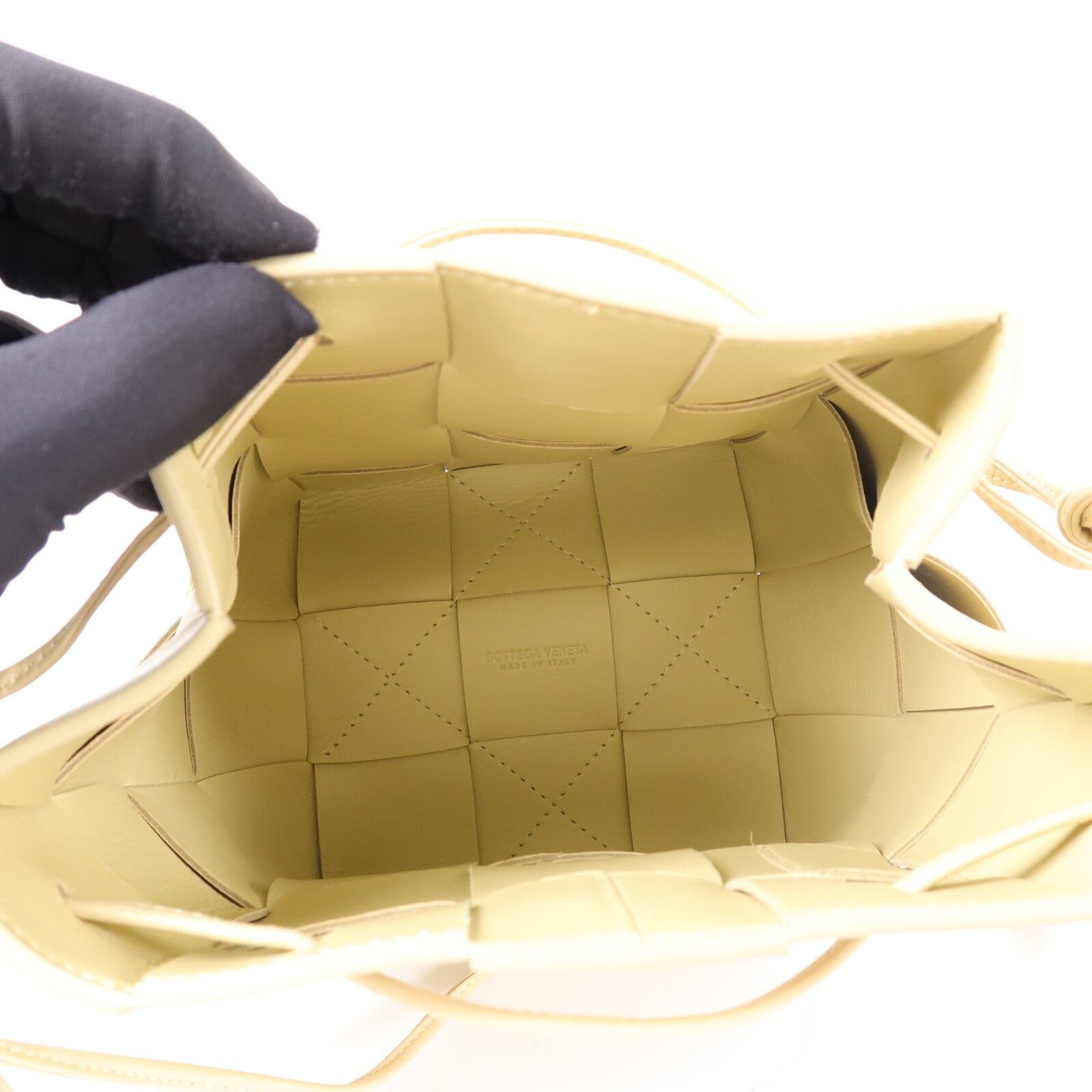 BOTTEGA VENETA 羊皮皮革Cassette Bucket肩背袋