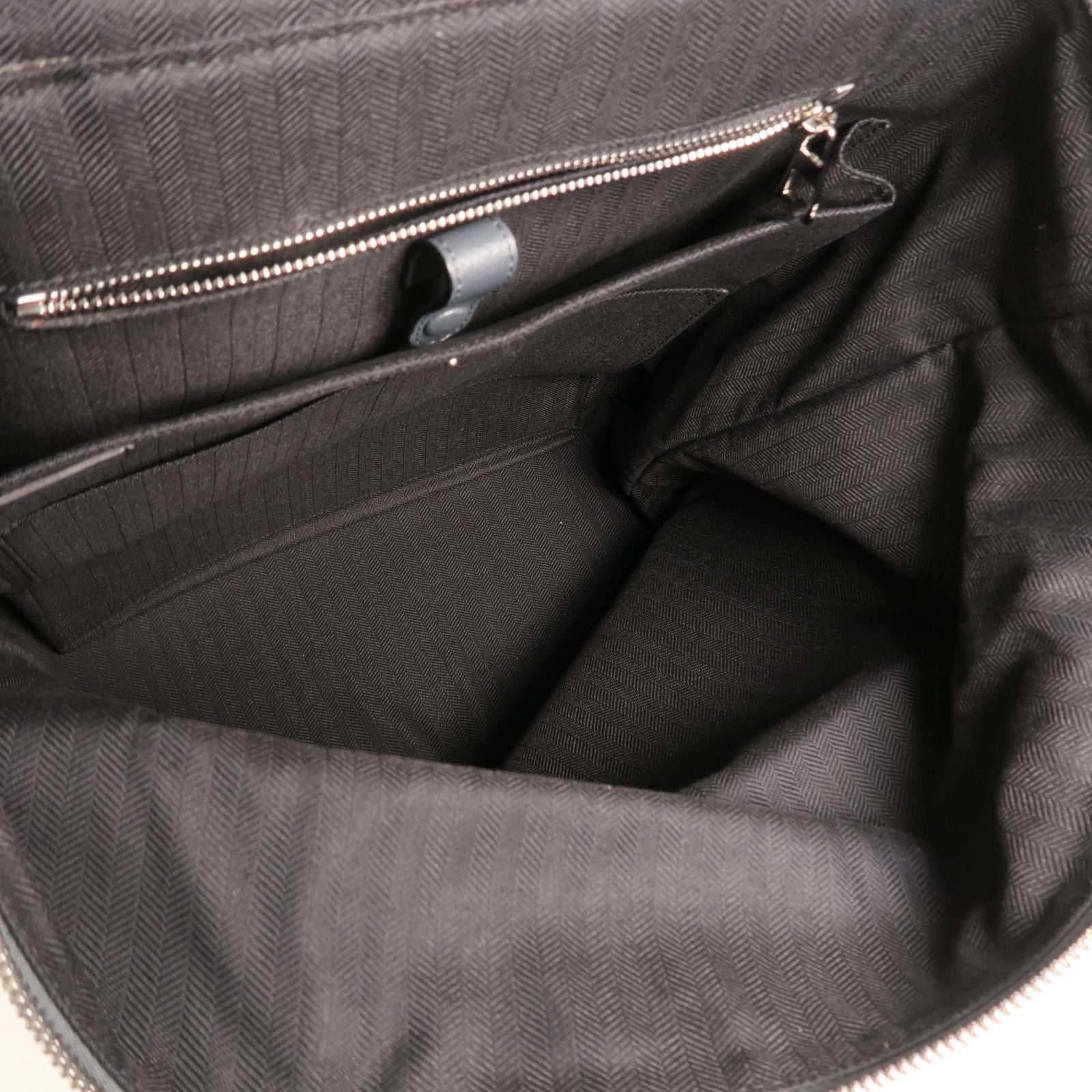 LOEWE 牛皮皮革Backpack銀扣背包