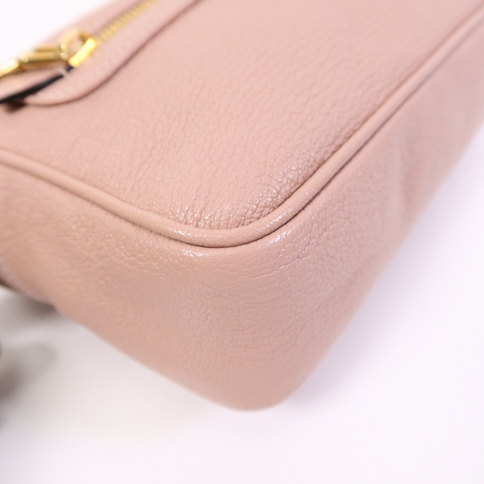 Miu Miu 牛皮皮革Shoulder Bag肩背袋