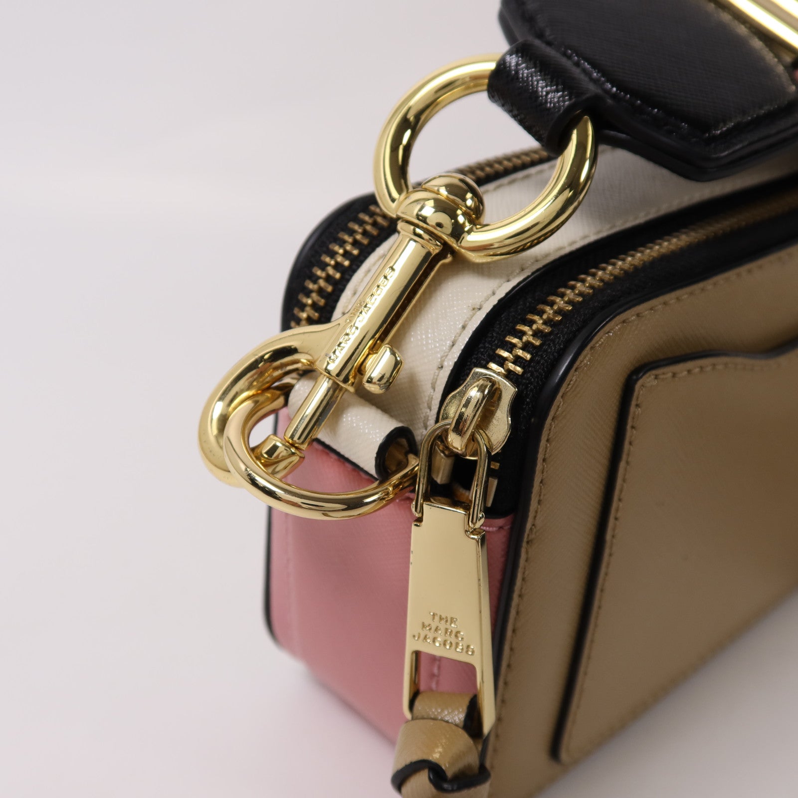 MARC JACOBS 牛皮皮革The Snapshot Camera Bag金扣肩背袋