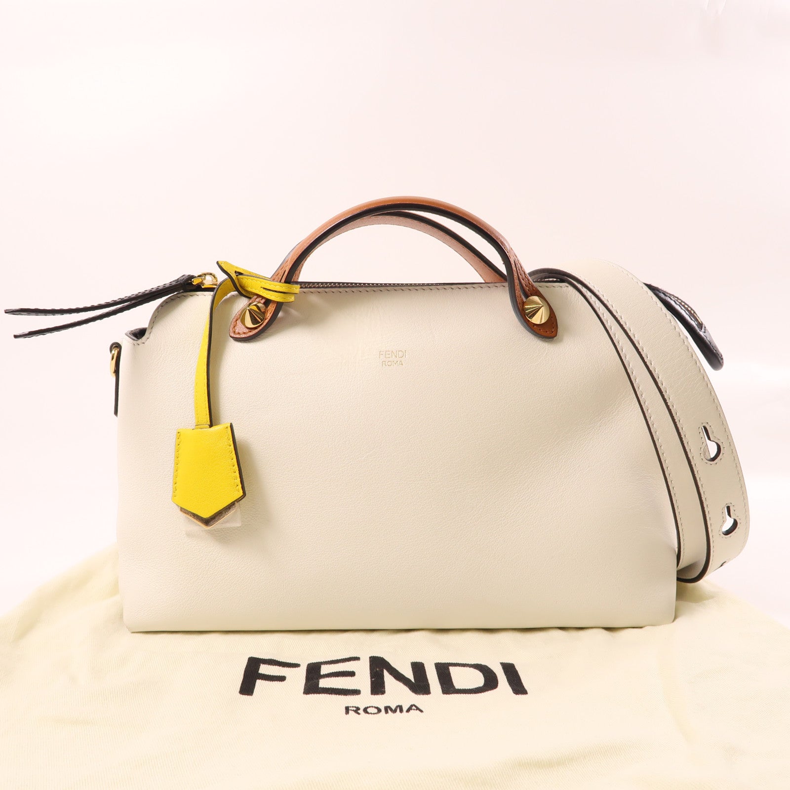 FENDI 牛皮皮革Shoulder Bag金扣手挽肩背兩用袋白色/啡色/黑色