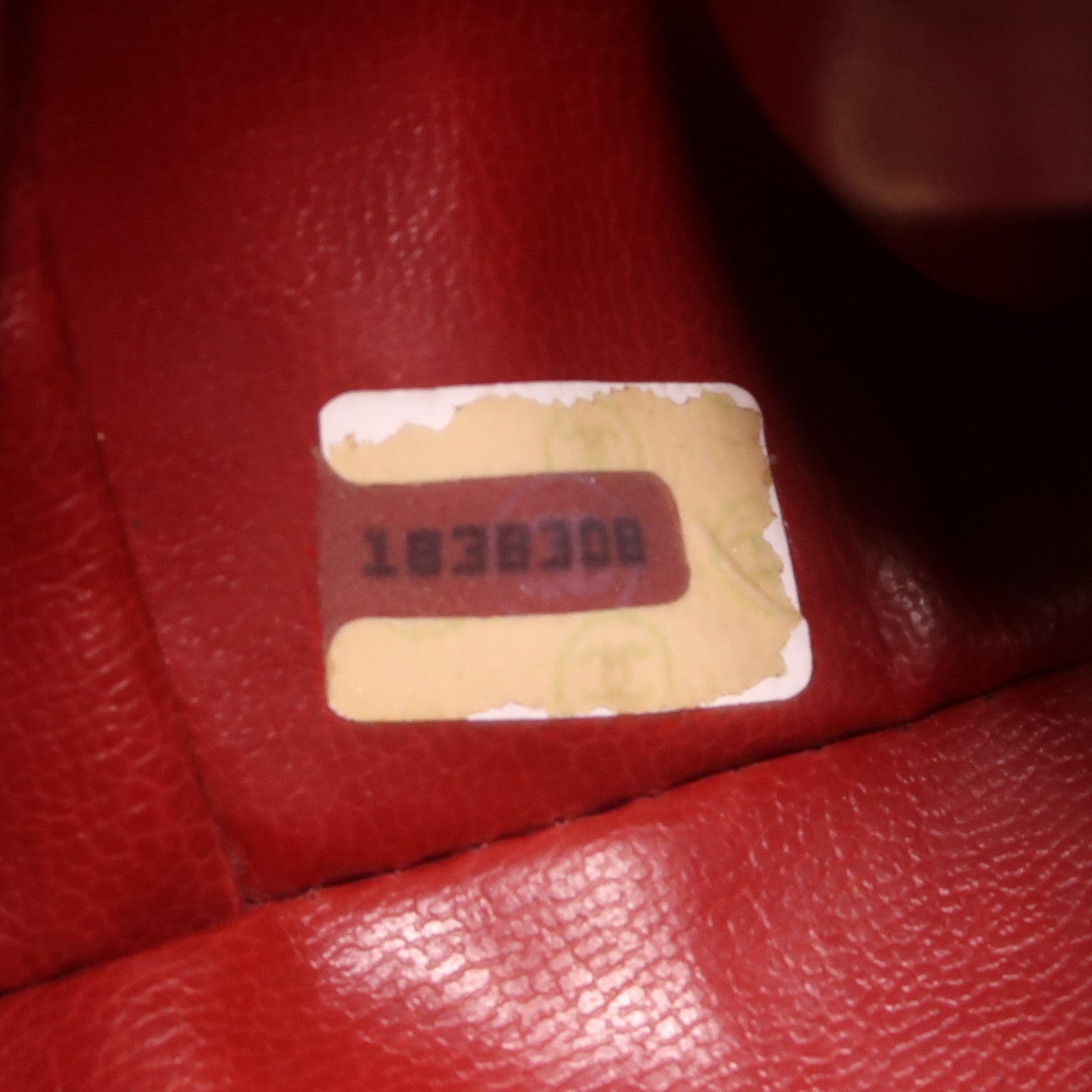 CHANEL 牛皮皮革Vintage Bucket金扣肩背袋